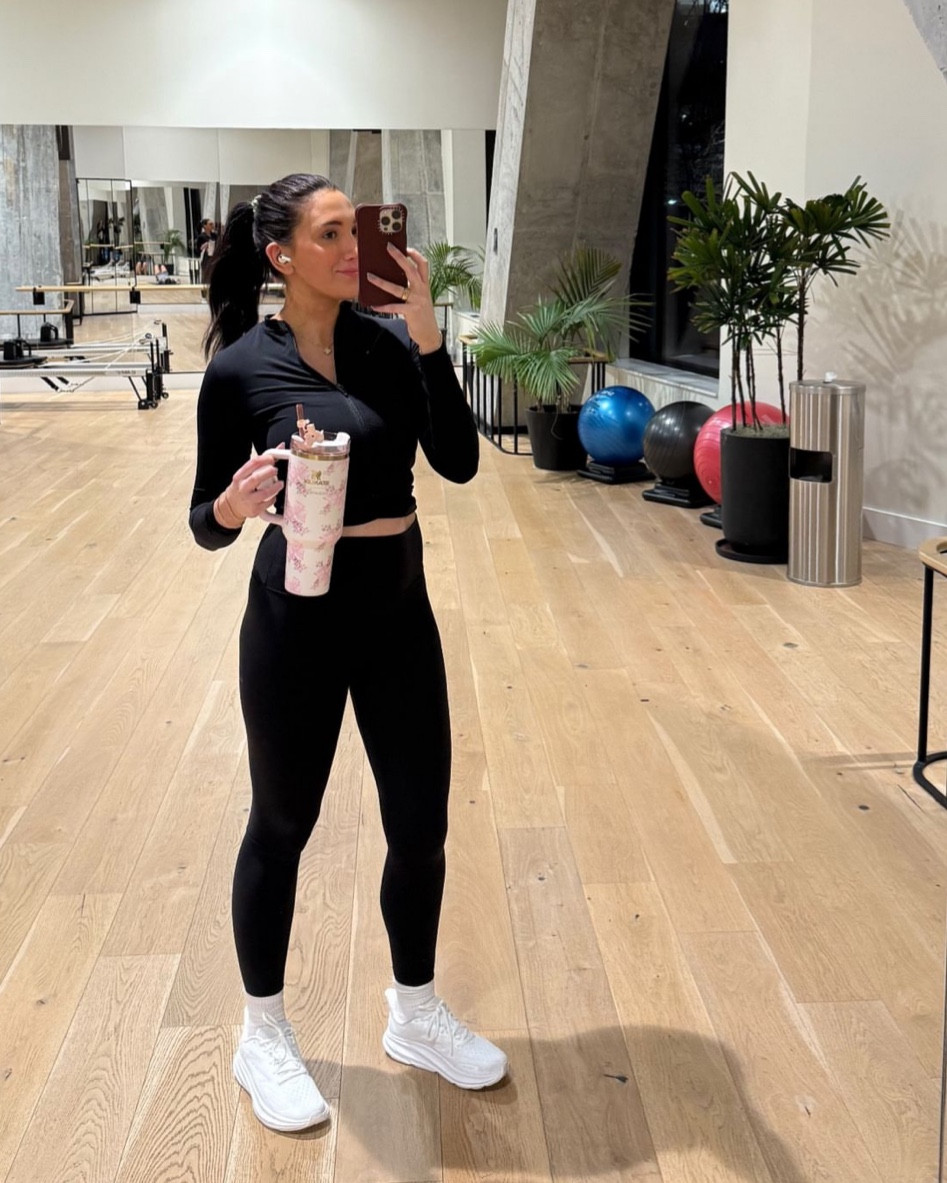 workout OOTD! 🖤

#LTKStyleTip #LTKActive #LTKFitness