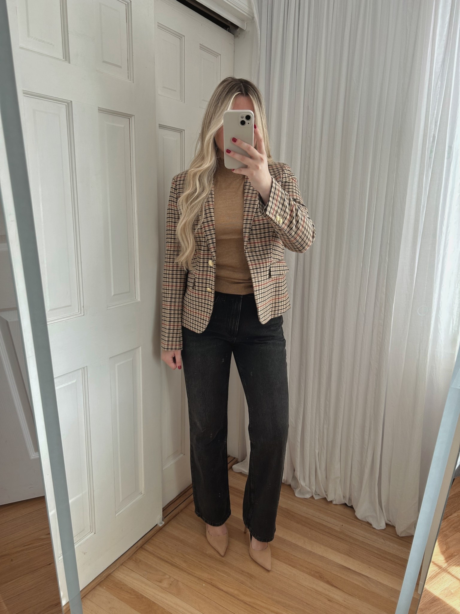 Wearing size us4 in jeans and small in turtleneck + blazer 🍂Office outfit, fall outfit, autumn outfit, workwear, capsule wardrobe 

#LTKStyleTip #LTKHoliday #LTKWorkwear