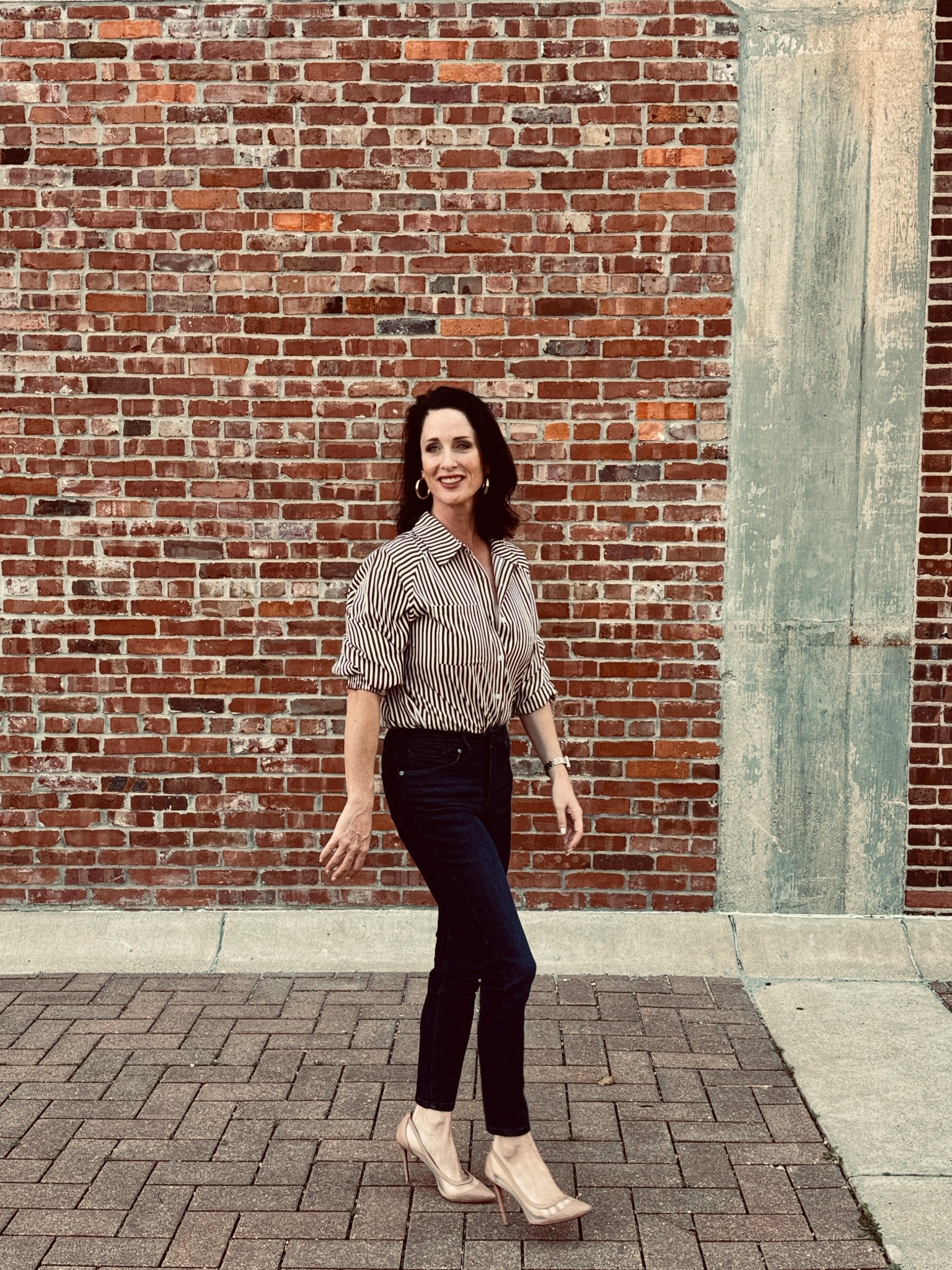 Fall Fashion is some of my fave because it is easy to dress in my classic, preppy and traditional stuff with a modern flair! Paired some amazing Good American skinny jeans (if you haven’t tried their jeans and love skinny jeans you are missing out!) a classic button up shirt in a seasonal fall brown stripe, some chic jewelry, classic make up and a pair of chic heels! Look good and feel good! 

#LTKFindsUnder100 #LTKStyleTip #LTKSeasonal