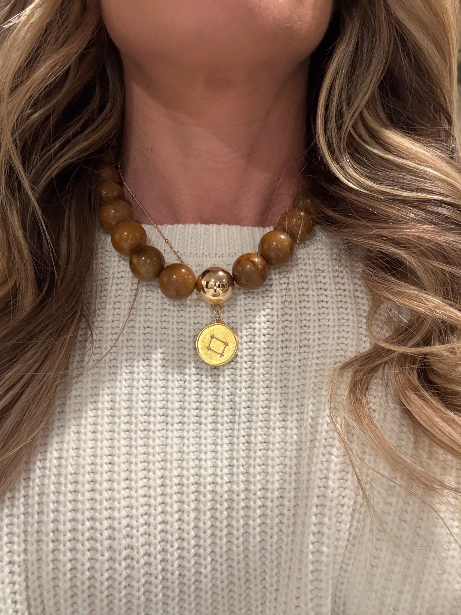 Lately I’ve been layering my necklaces and it just makes me smile! 
Baublebar necklace 


#LTKFindsUnder100 #LTKBeauty