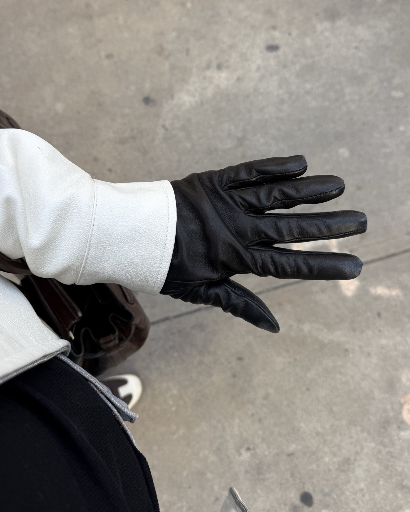 Black leather gloves with iPhone accessible finger tips 

#LTKGiftGuide #LTKCyberWeek #LTKHoliday