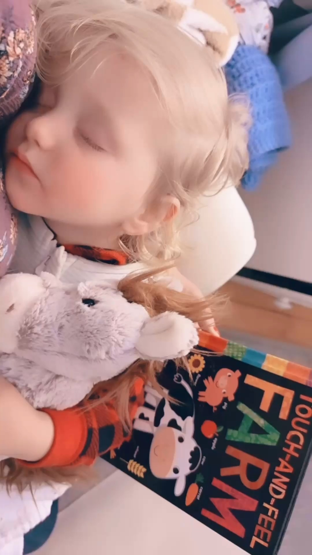 Snuggliest little love ❤️ with his horsey 🥹🐴🫶🏽