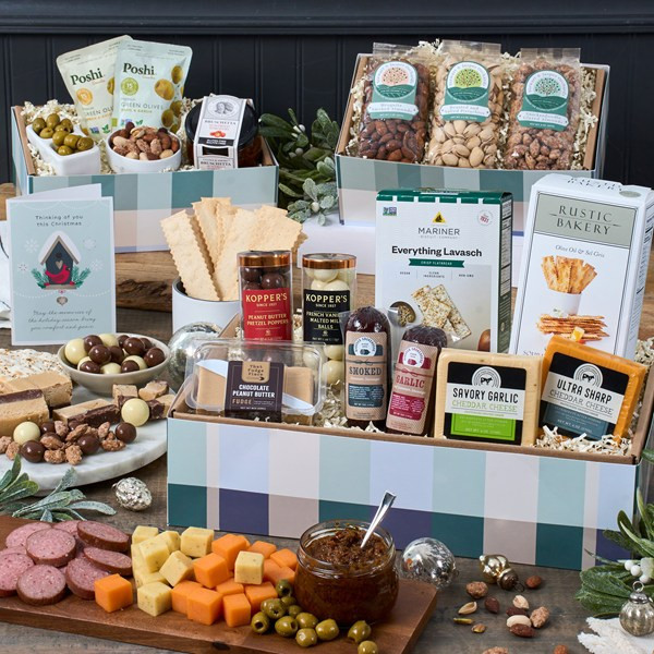 Christmas Charcuterie Deluxe Gift | GourmetGiftBaskets.com