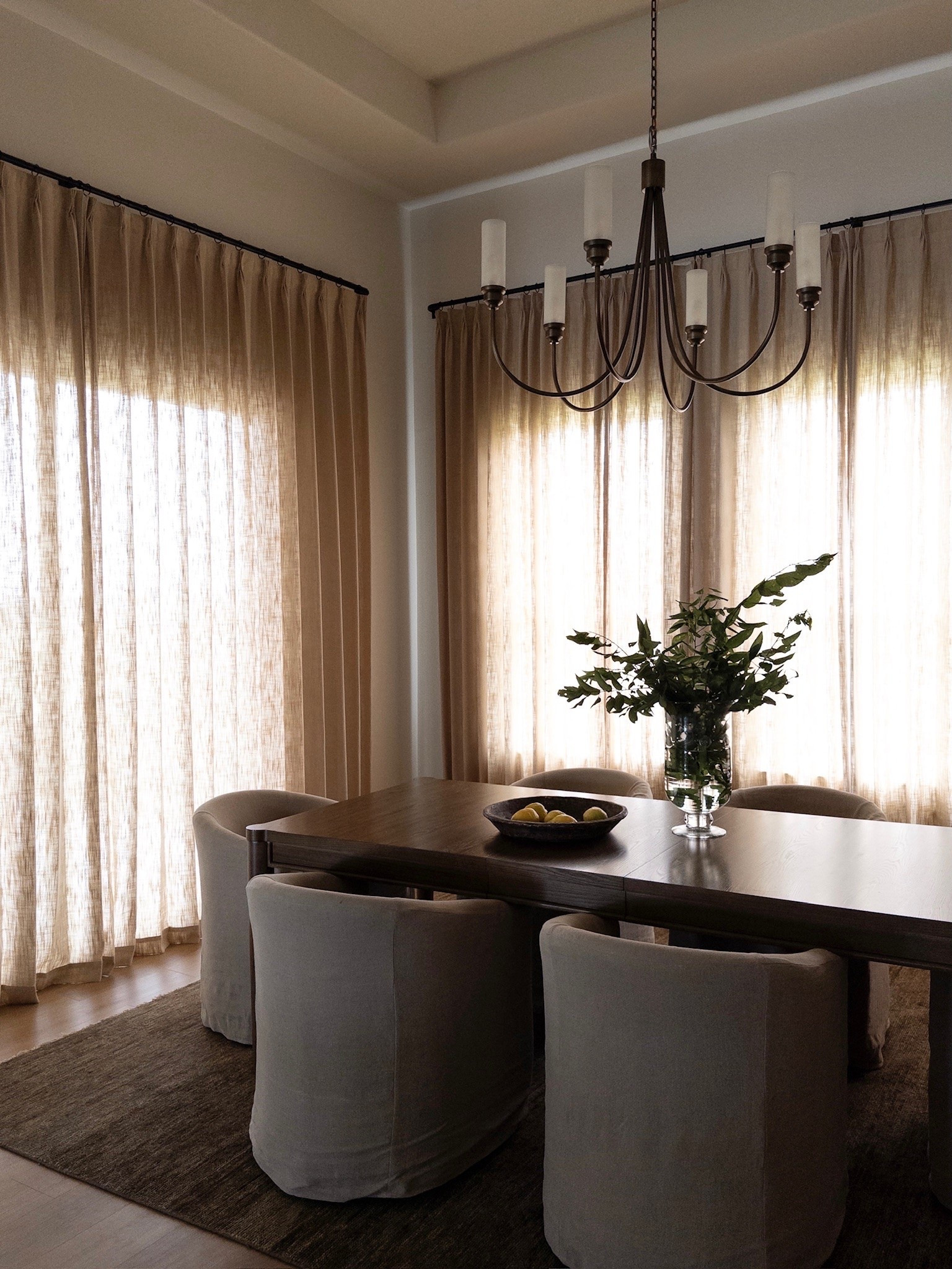 Dining room inspo!

Hutch is habitat home and garden and can’t link

dining room inspo, elevated dining room, dining room finds, timeless dining room, neutral dining room

#LTKSeasonal #LTKHome