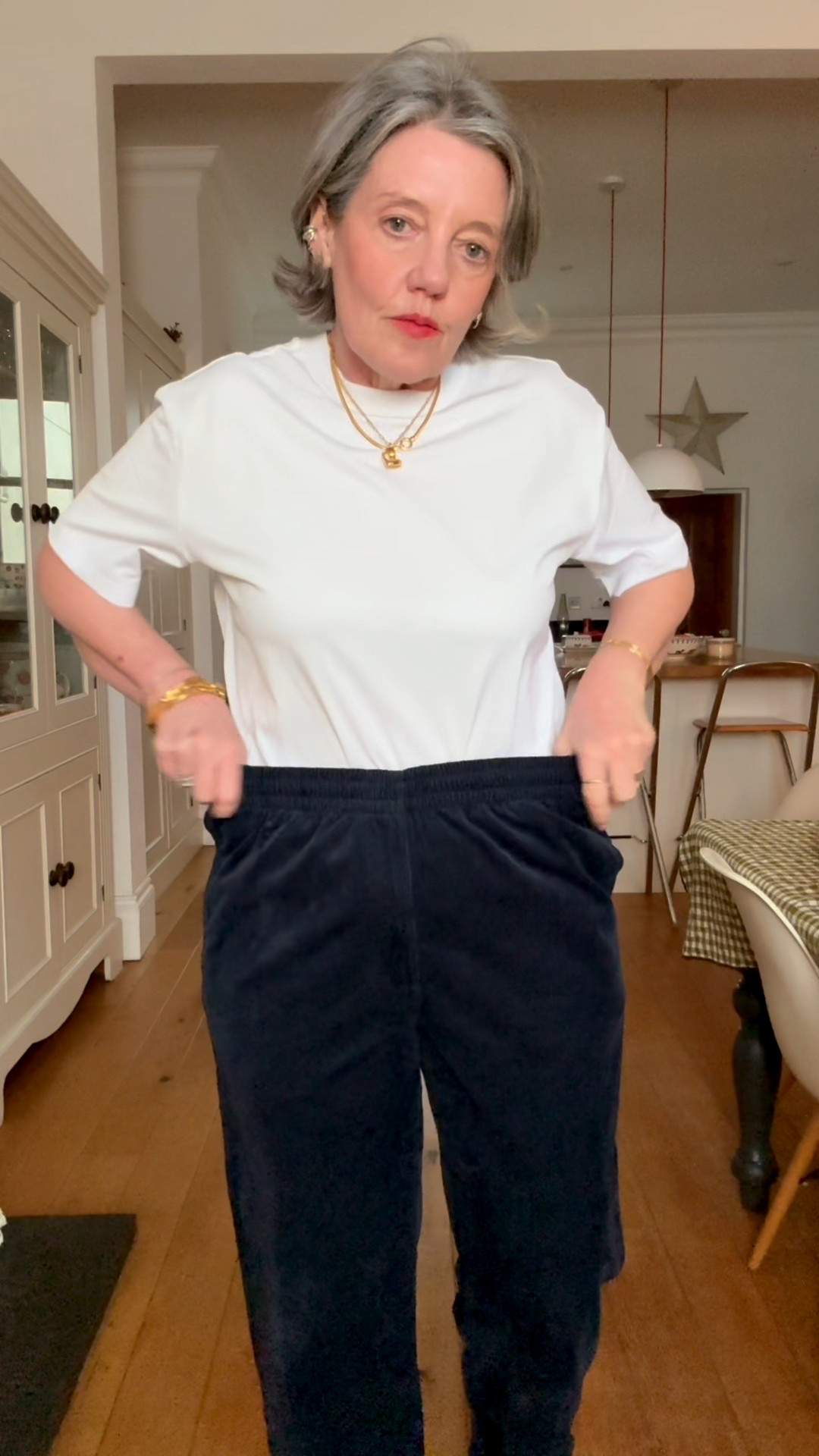 GRWM a transitional outfit 💙

Cords size large 
tee size large 
Knitted cardigan size M/L
Gingham car coat  size M/L


Winter Outfit inspo, Knitwear, Long coat, Winter Coat, Winter Style, Hush, Trainers, Layers, Casual outfit, car coat

#LTKwinter #LTKover50style #LTKspring