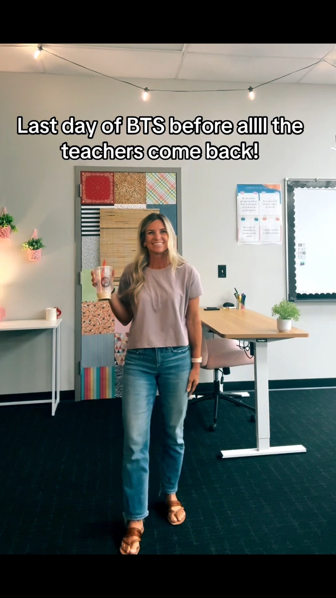 The very best basic tees - that come in a multi pack!! Perfect for teachers and all your back to school outfits!

#LTKootd #LTKWorkwear #LTKgrwm
