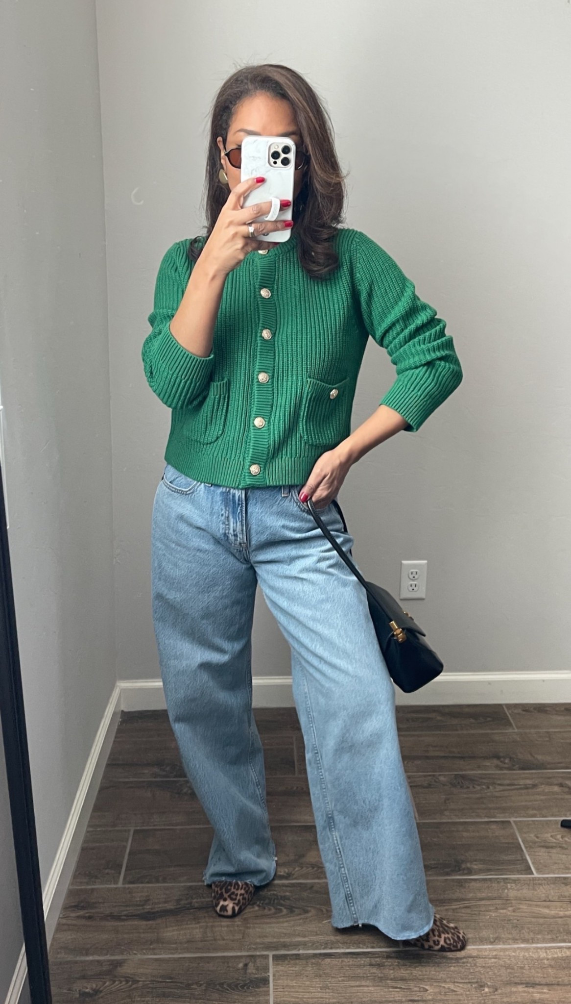 Today’s OOTD! Small in tops. Medium typically in sweaters. Pants are size small or 4, jeans are a size 27 regular 

#ltkstyletip #ltkfindsunder100 #ltkfindsunder50 

#LTKWatchNow