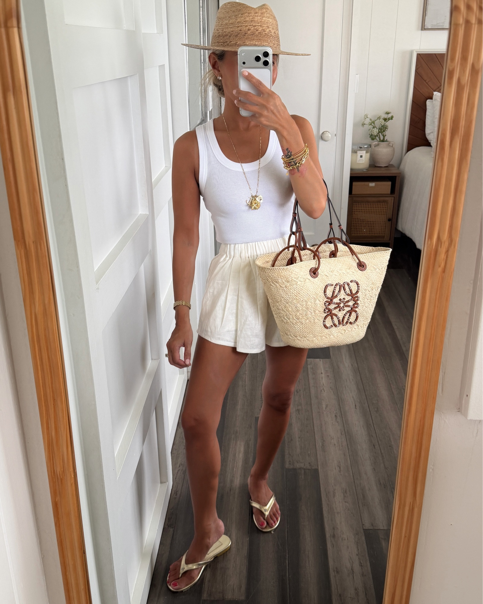 Different looks, same shorts. I own these shorts in 3 colors. Absolutely worth it. Wearing dn xxs 

#LTKPetite #LTKootd #LTKSeasonal