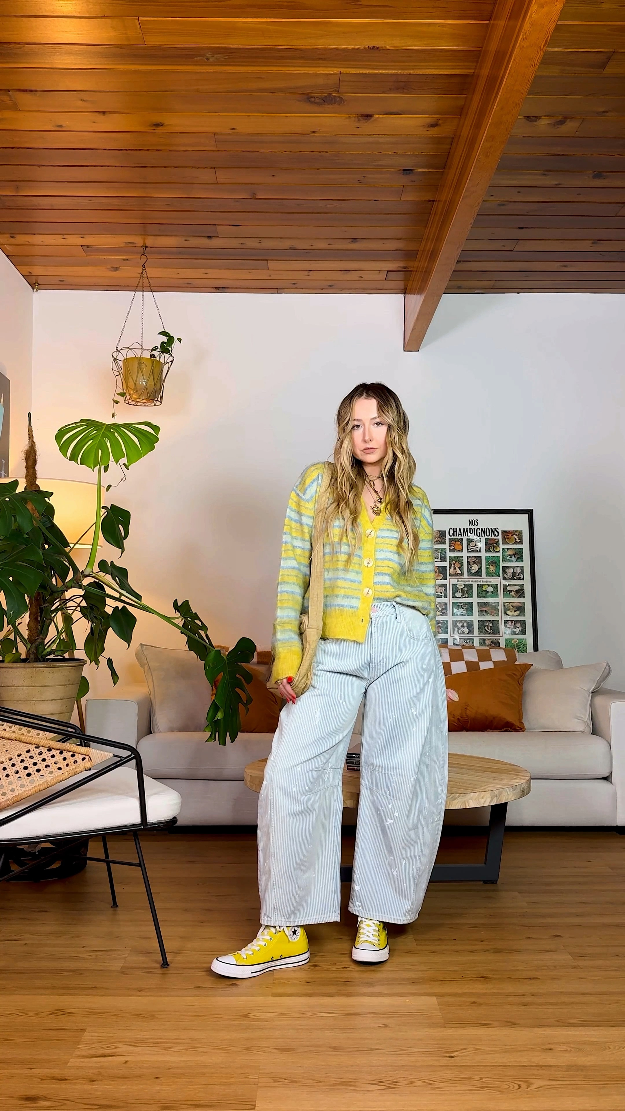 Recreate the look💛🩵

Wearing a size 28” in these jeans - I’m a 28” waist and I’m 5’5 for reference 



#LTKstyletip #LTKshoecrush #LTKVideo