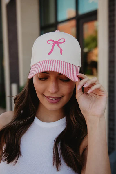 Coquette Bow Vintage Two-Toned Hat | Katydid