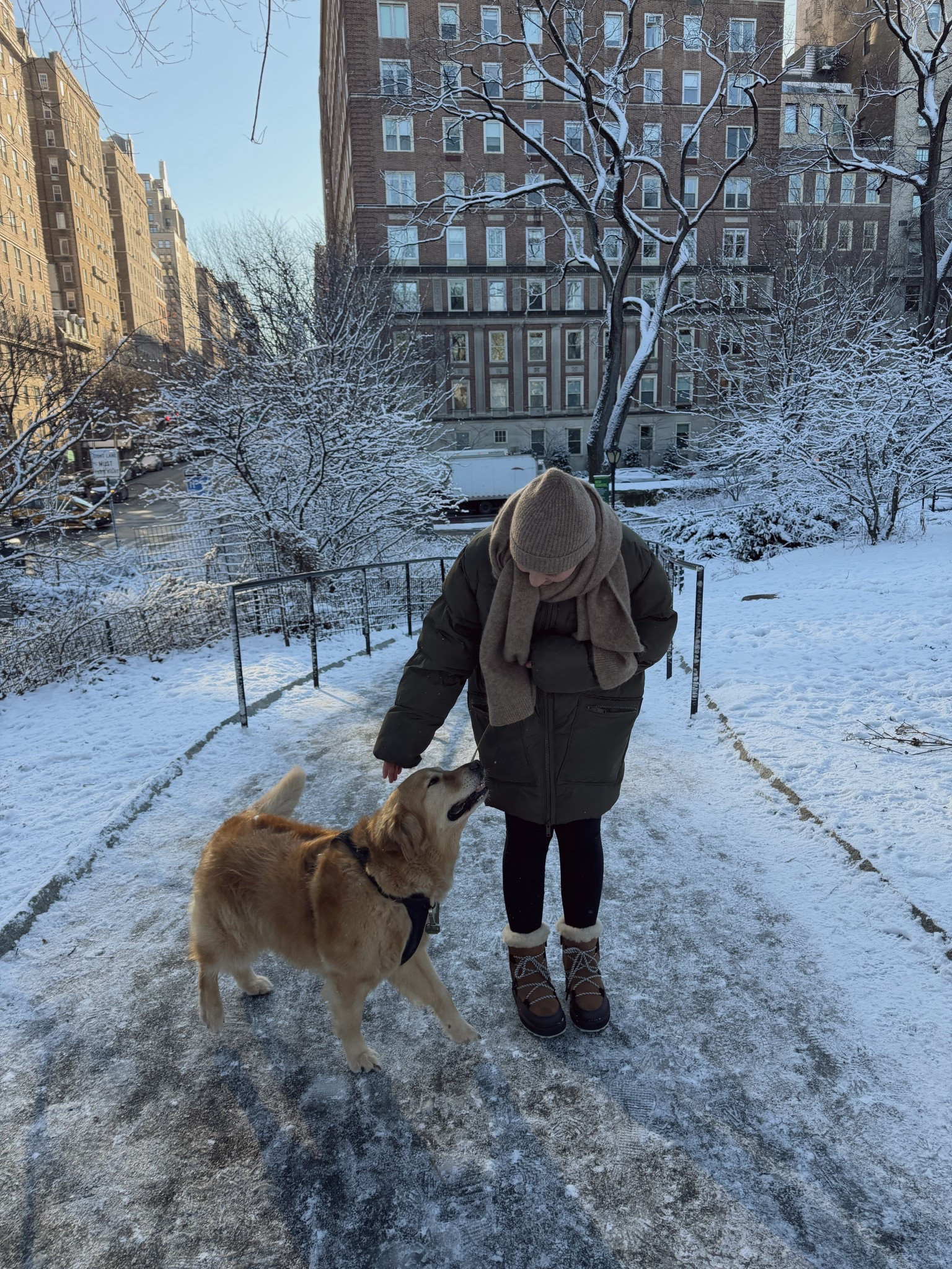 happy to be back in our favorite place! 🤍✨

#LTKootd