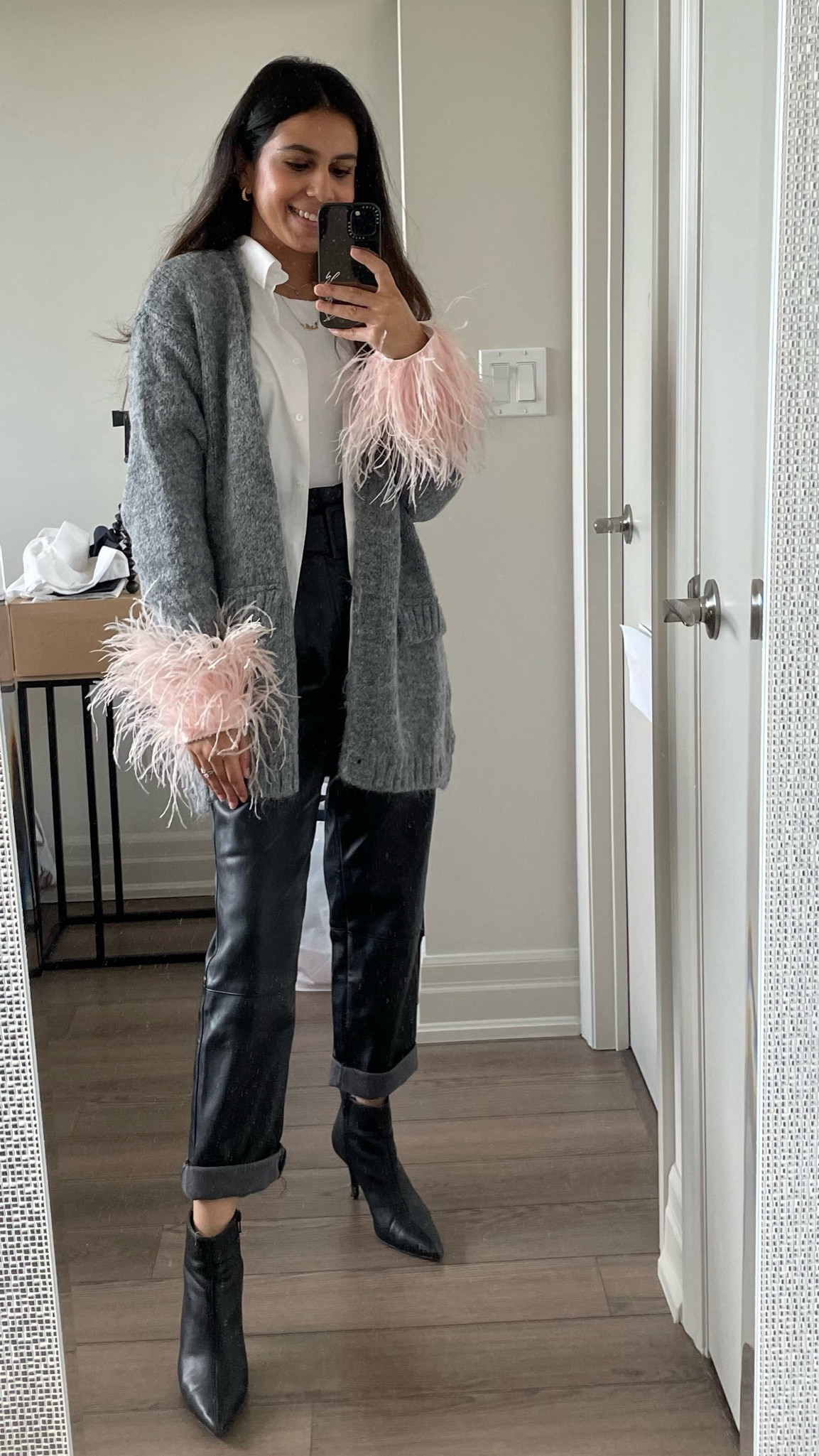 Work wear doesn’t always have to minimalistic, sometimes you can add feathers 

#LTKstyletip #LTKworkwear #LTKfit