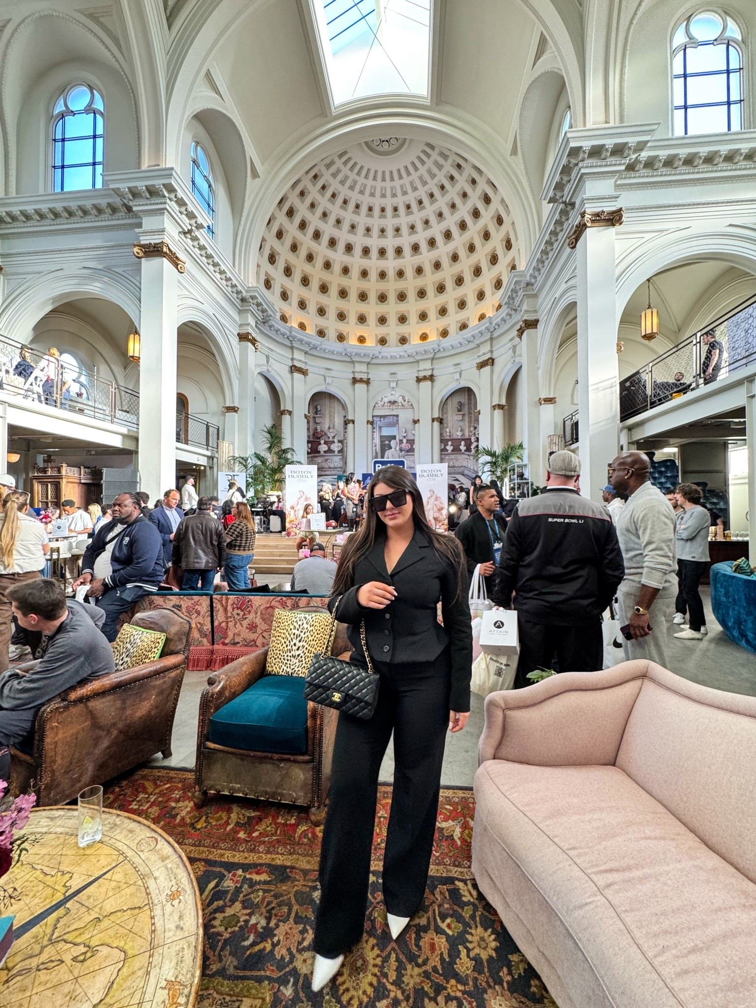 I’ve officially found my new favorite blazer! It’s a fun structured piece that really flatters your shape! And I love the v neck! & I paired it with my favorite black trousers! I wore this for one of the events during Super Bowl week! 

#LTKgrwm #LTKootd #LTKValentine