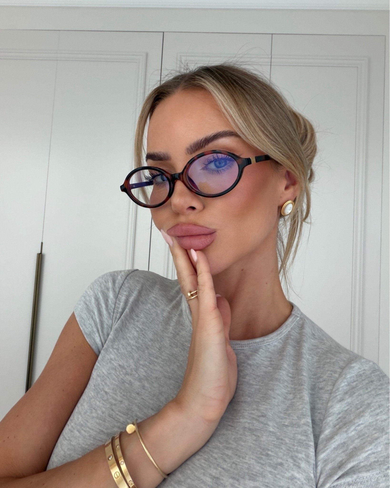 selfie mood 🙈✨

#LTKbeauty #LTKstyletip #LTKluxury