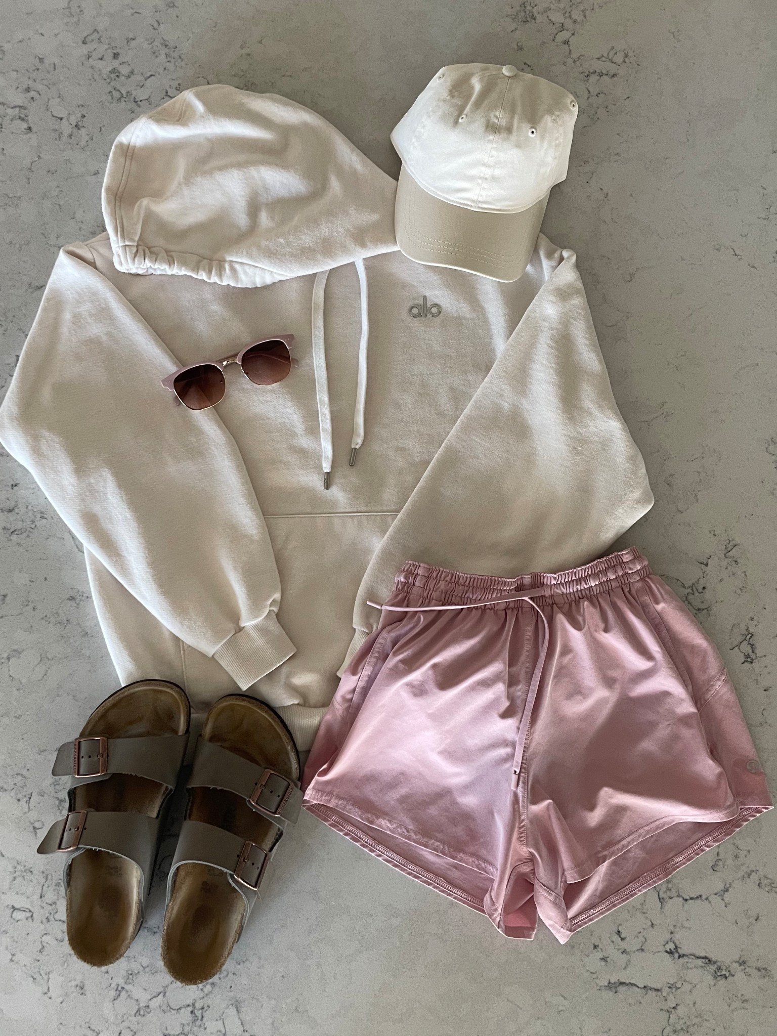 Spring clothes… #alo #lululemon 

#LTKSaleAlert #LTKActive #LTKSpringSale