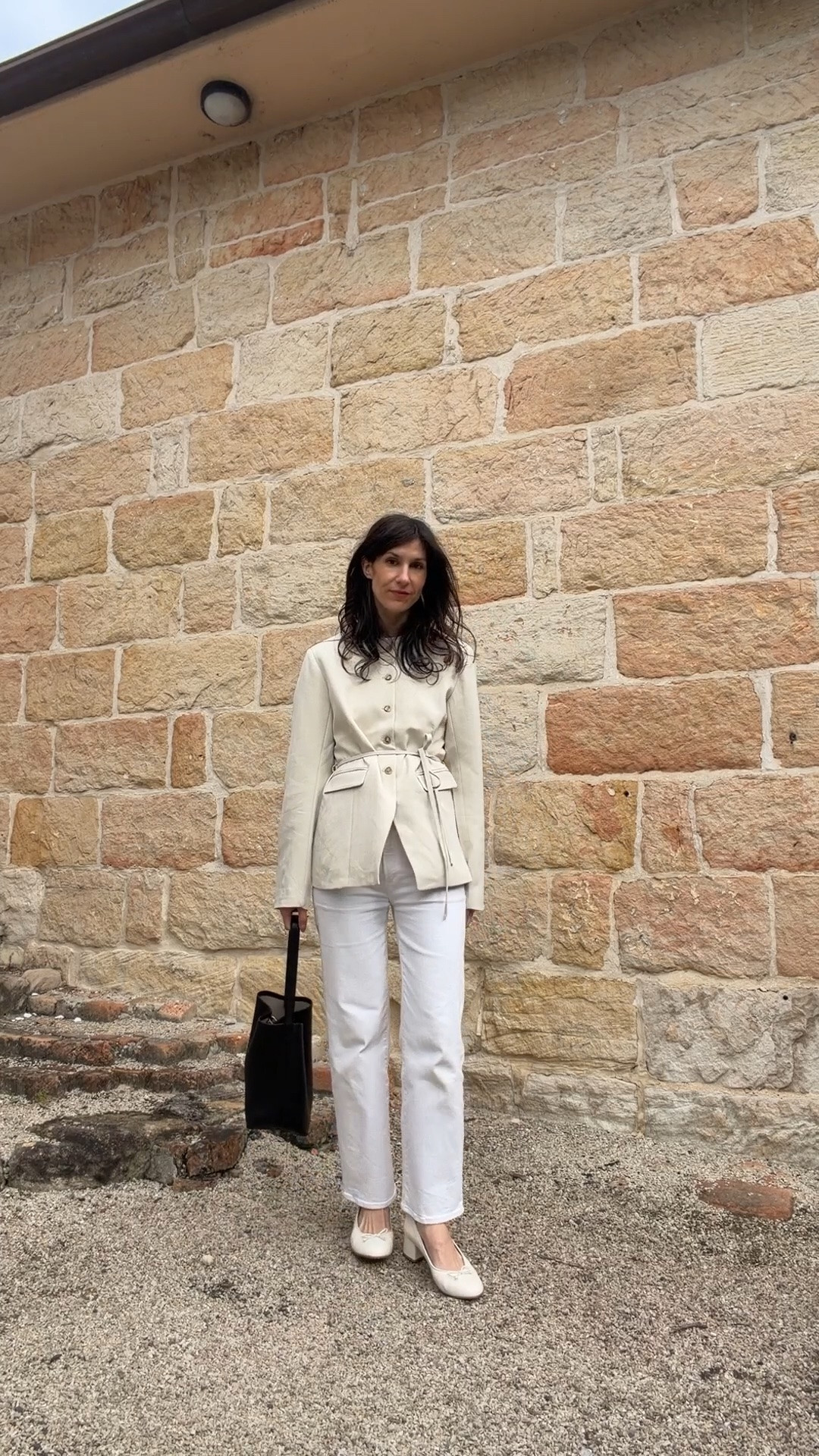 Wearing tee in size S, blazer in AU8 (runs oversized), Jeans in size 26. Love a monochrome look!

#LTKaustralia #LTKnewzealand #LTKwinter