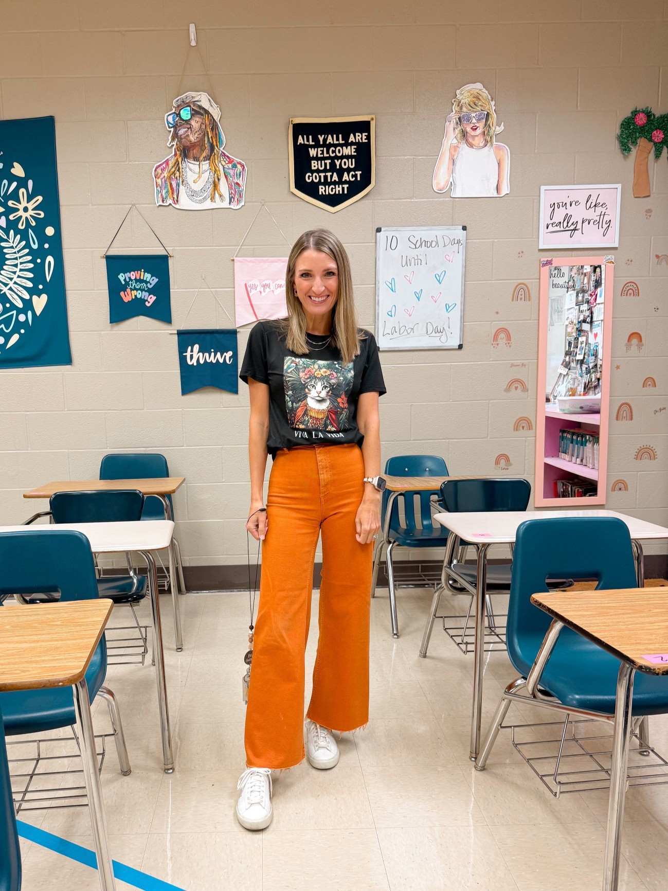 Get a fun graphic tee and a fun colored pant and you’re all set! 

#LTKWorkwear #LTKShoeCrush #LTKStyleTip