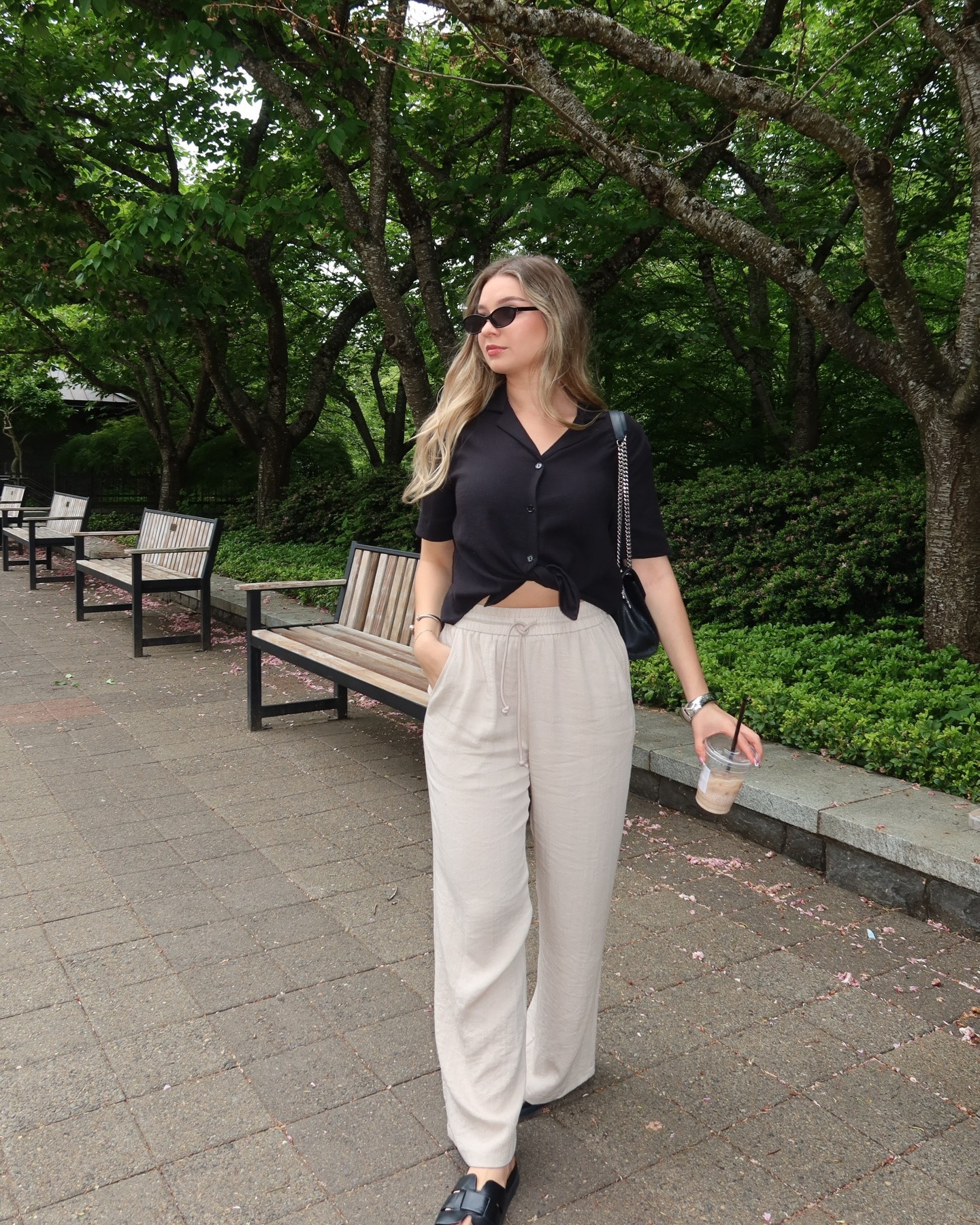 Wearing the softest linen-blend @halara_official styles lately, and I fear I need all the colors. 

Use code: 20w for 20% off full price items ♥️

Extra savings:
Code WQ
Spend $120 = 10% off
Spend $150 = 12% off

#halara #halarapartner #everydaystyle #casualoutfit #neutralstyle