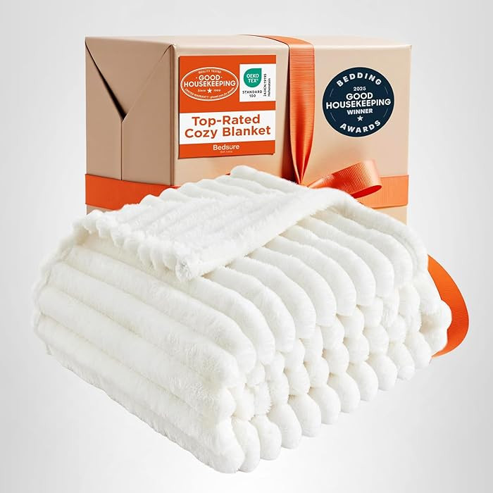 Bedsure GentleSoft White Throw Blanket for Couch - Cozy Blanket for Women, Cute Fleece Throw for ... | Amazon (US)