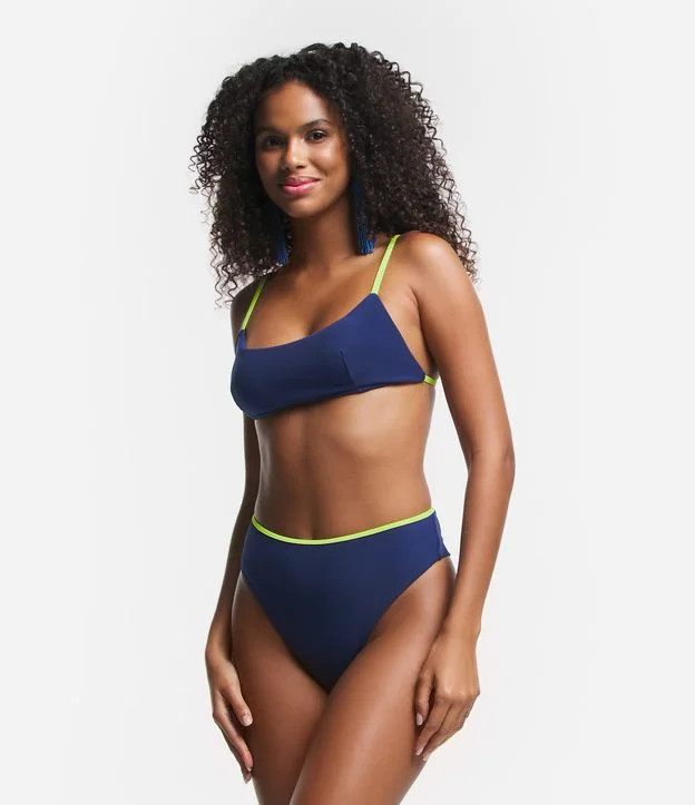 Biquini Calcinha Hot Pants Asa Delta em Poliamida com Detalhe Contrastante Azul | Renner (BR)