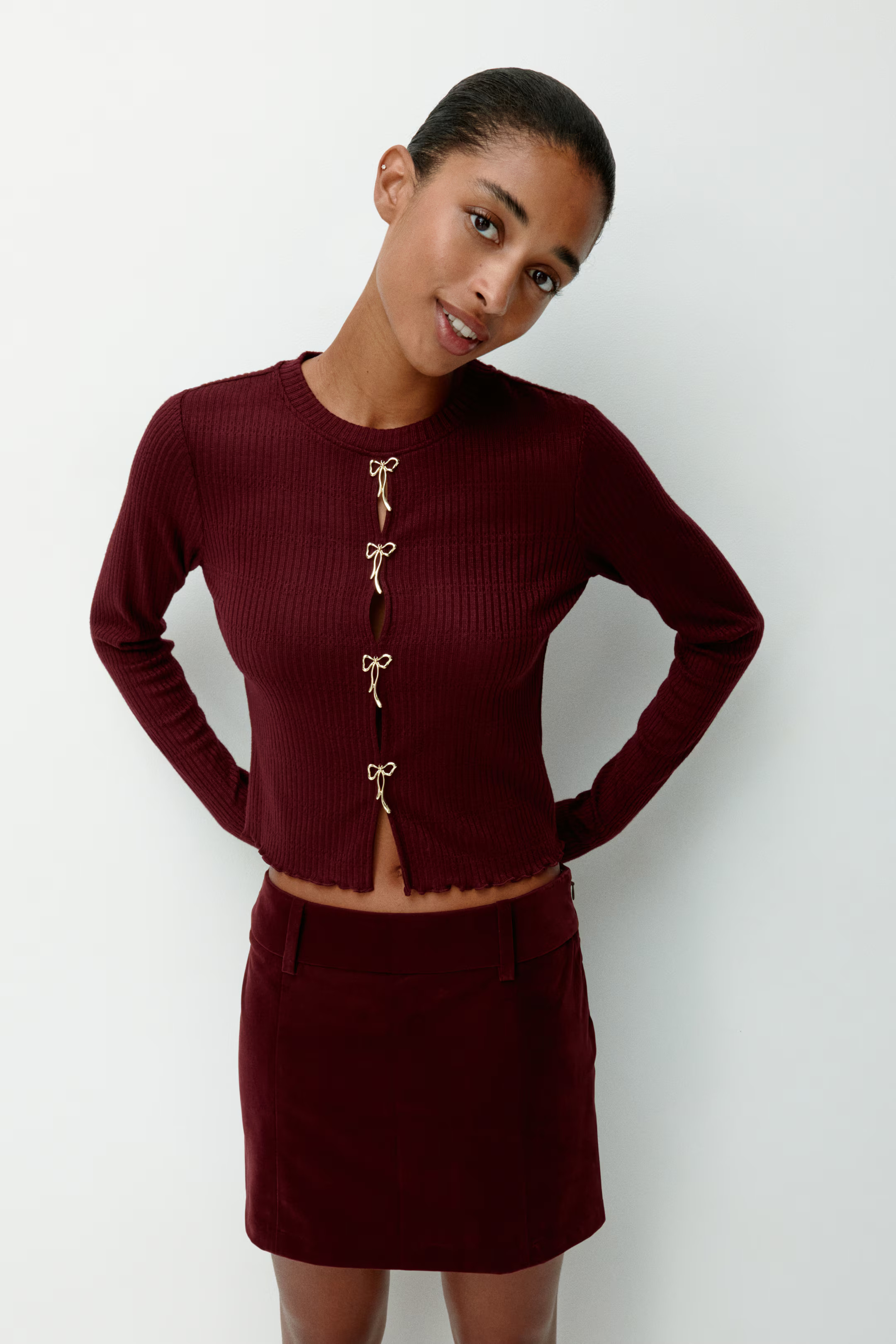 Ribbed bow-detail top - Burgundy - Ladies | H&M GB | H&M (UK, MY, IN, SG, PH, TW, HK)