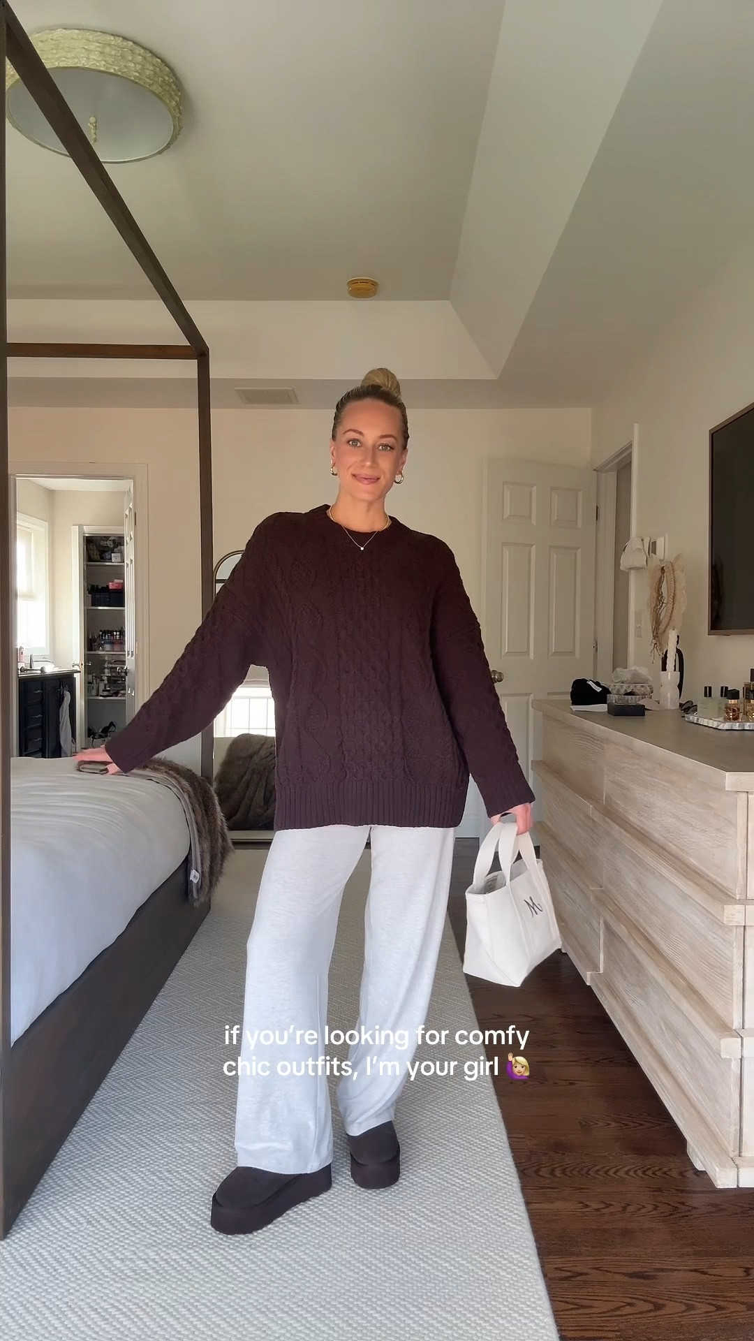 If you’re looking for comfy chic outfits, I’m your girl 🤎 Amazon sweater, aritzia recharge pants (small), tote & platform slippers.

#LTKootd #LTKgrwm