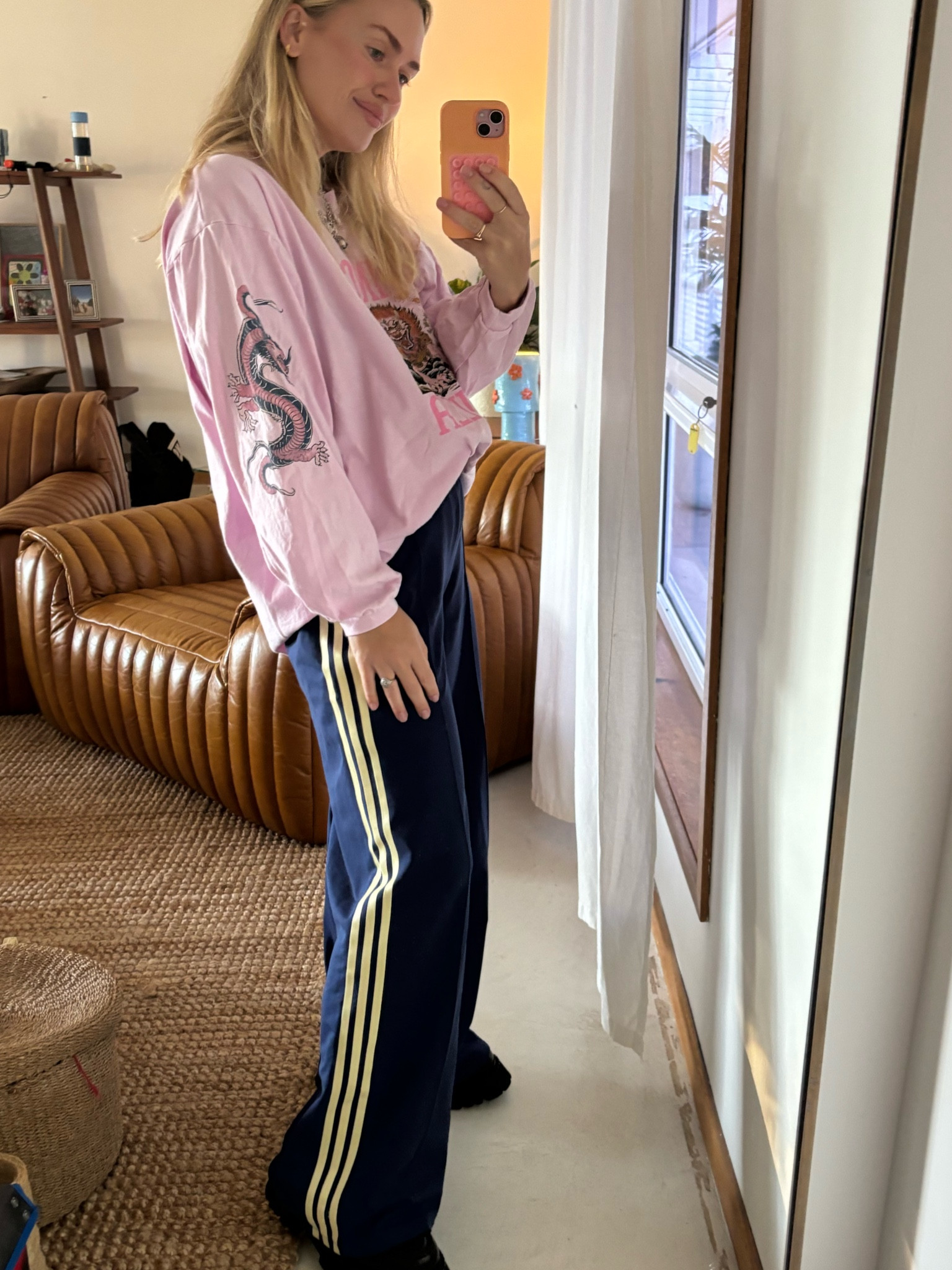 The perfect cool- girl pant to dress up or down 🫶🏽