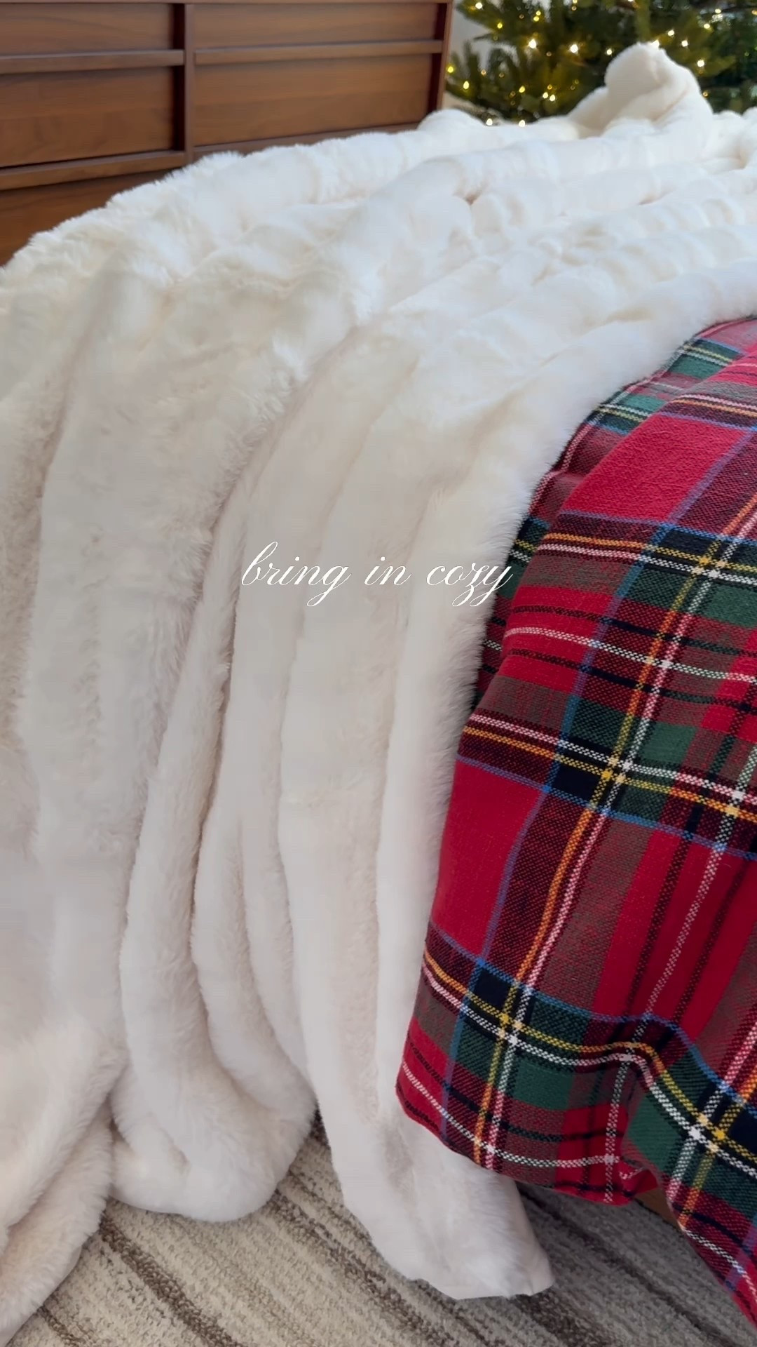 Cozy layers for the holidays♥️🎄

#LTKHome #LTKHoliday