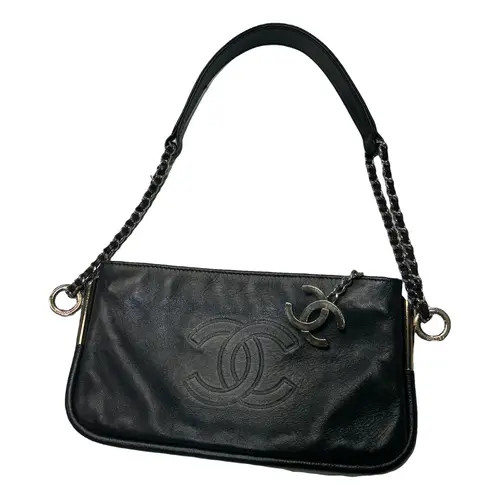 Leather handbag Chanel Black in Leather - 42071484 | Vestiaire Collective (Global)