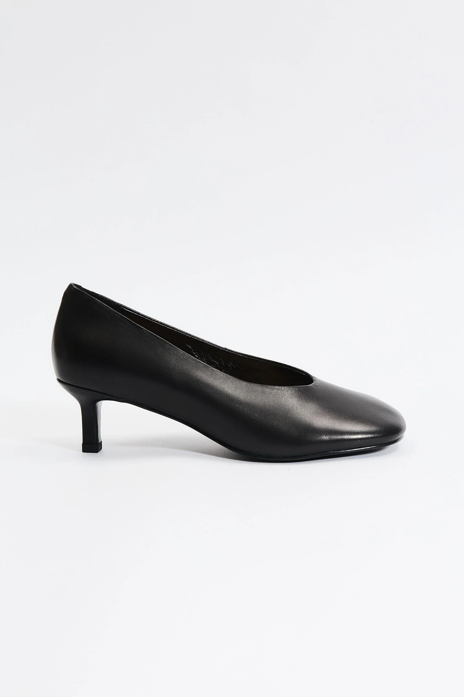 Madeline Black | Lonza Shoes