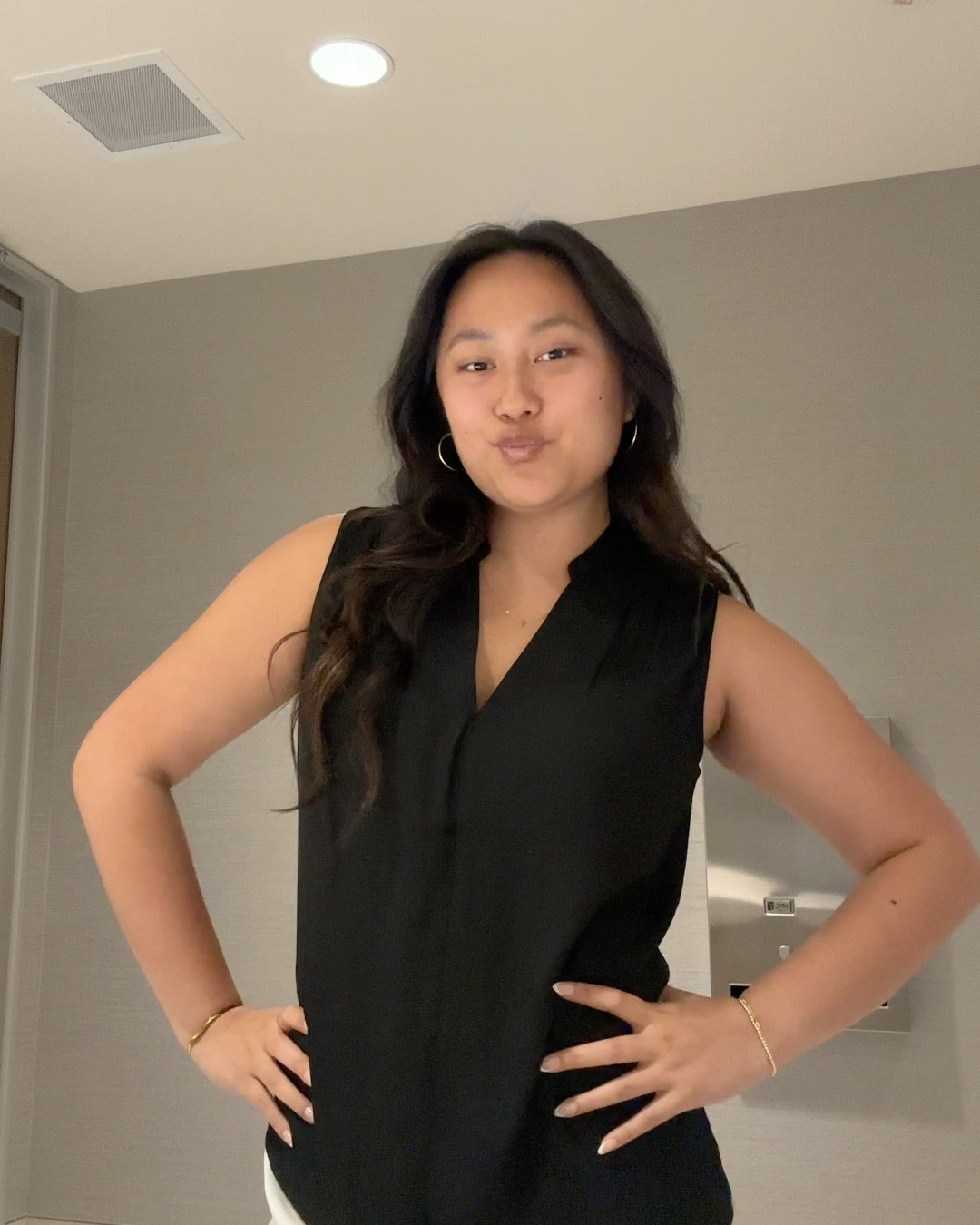 new items to hit the corporate closet :))

love this classic black shell from  WHBM! i have a white one just like it and they’re honestly just a must-have staple for your everyday wear. the pants are from peppermayo and just so silly so comfy 10/10 would recommend. 

ILY GUYS

xoxo, jo


#LTKWorkwear