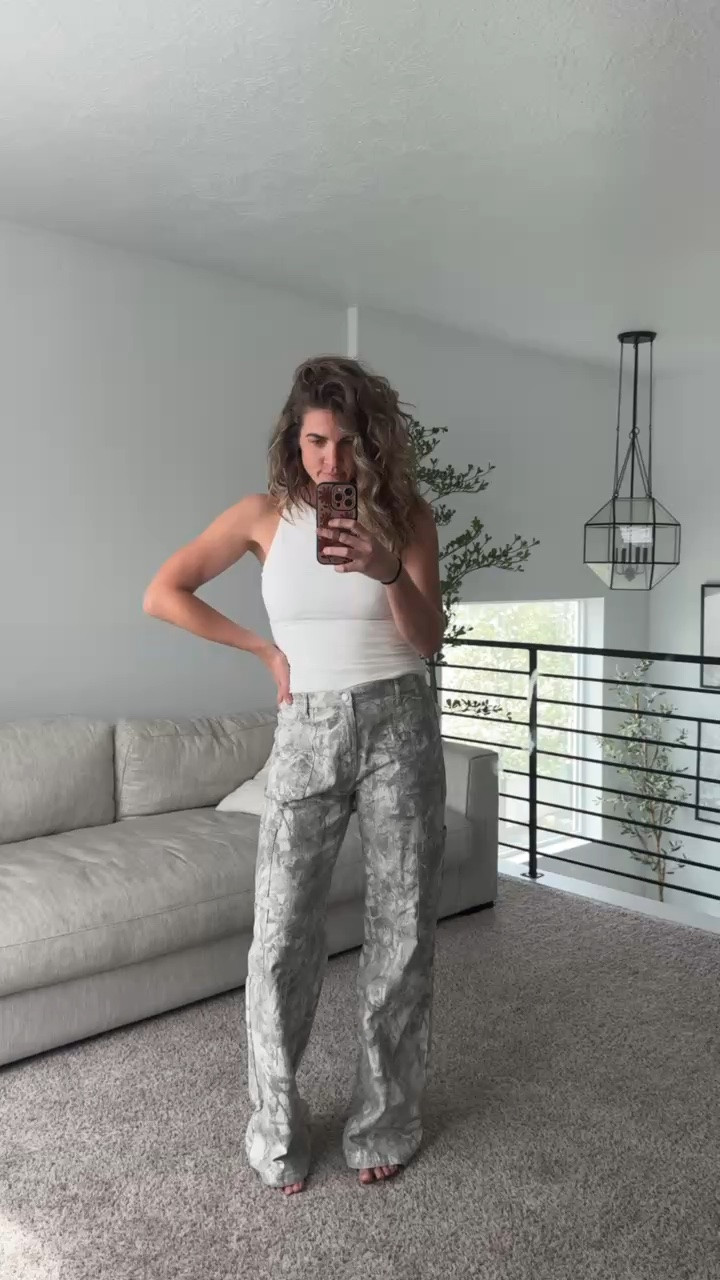 Cargo pants are having a moment 🤍 Comfy, effortless, and so easy to style.
#walmart #fashionfinds #walmartootd

#LTKootd