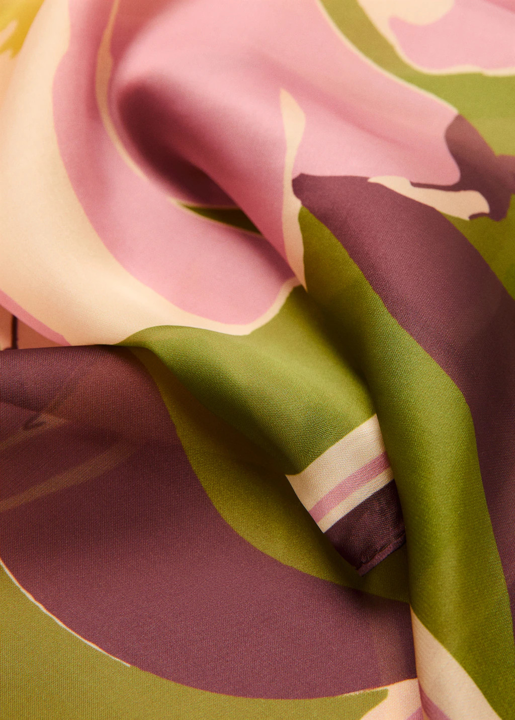 Halstuch mit Blumenmuster | Mango EU