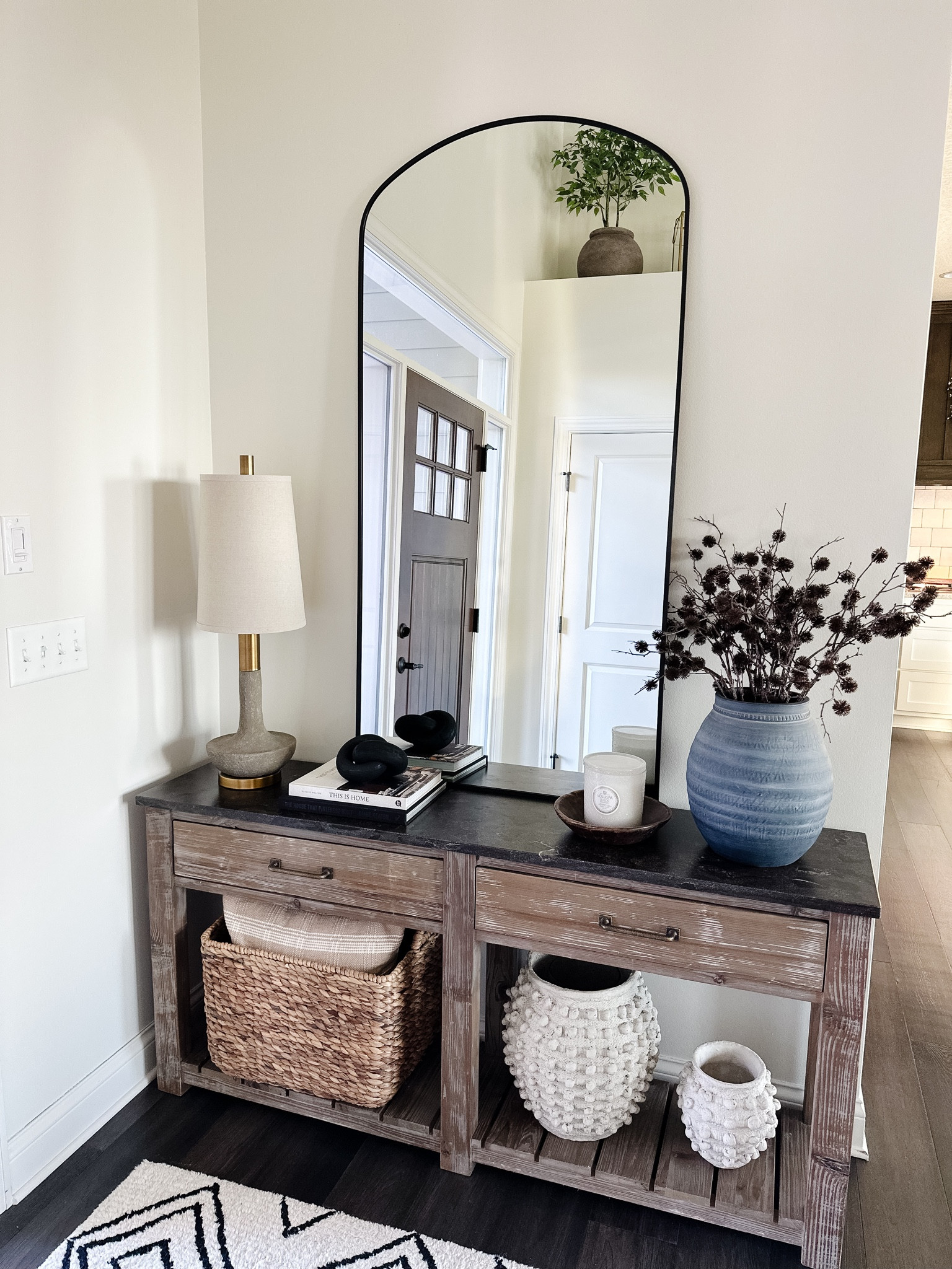 Adding a longer mirror in areas with high ceilings is a great way to elevate the space and draw the eye up!! 👍🏼😊

Arched mirror, entryway design, pottery barn console table, entryway mirror, modern metal mirror, vanity mirror, floor mirror, long mirror 

#LTKhome #LTKstyletip