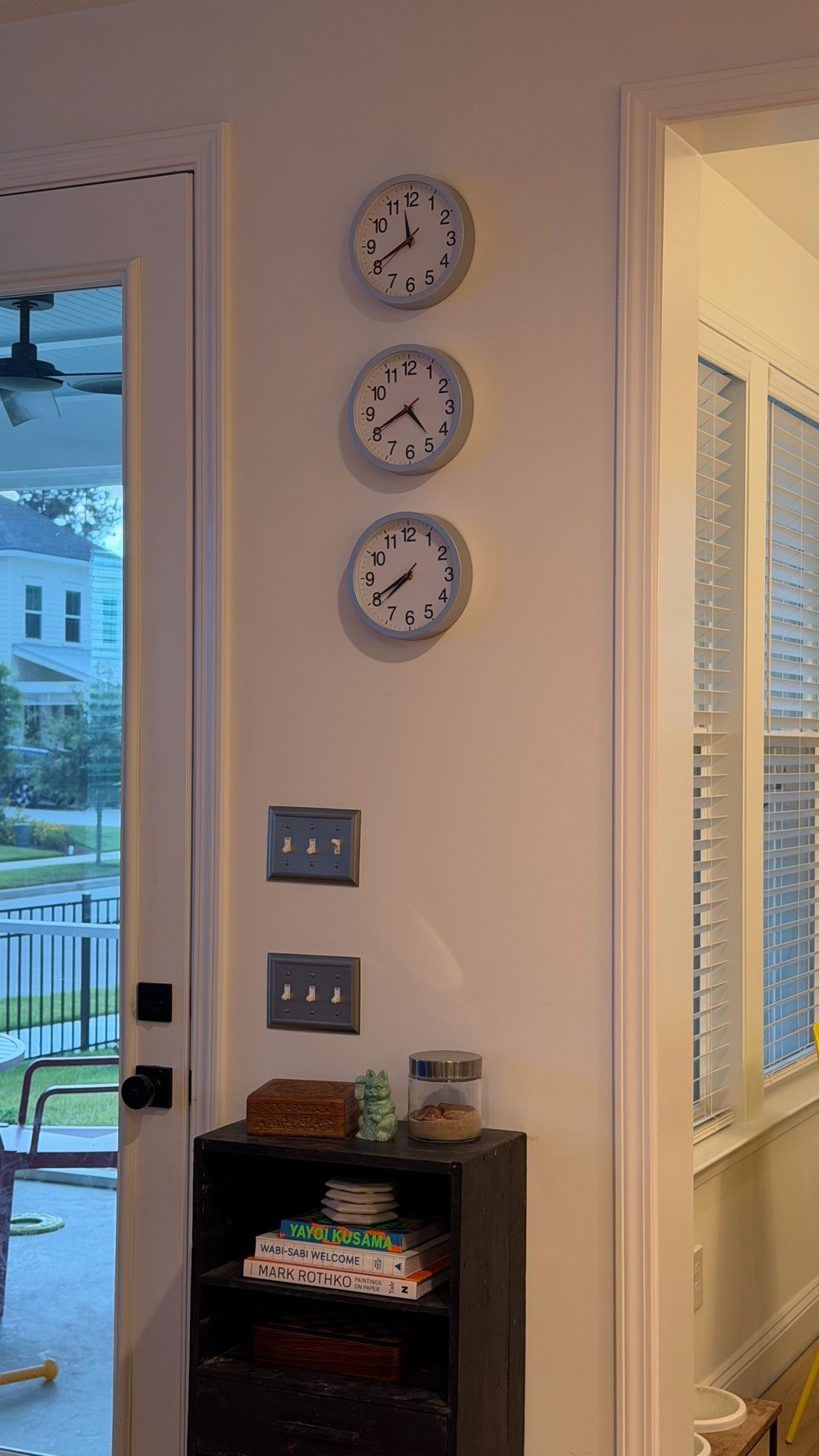 Time, but make it part of the design. 🕰️

Instead of hanging one clock, we created a statement wall with three—keeping us connected to the places that matter most: home, London, and the West Coast.

✨ Local Time
🇬🇧 London (UK)
🌊 Pacific Time

It’s functional, meaningful, and doubles as wall art. Sometimes the best design choices are the ones that tell a story.

Shop the clocks and our styling details on LTK! 🤍

#LTKHome #LTKStyle #HomeDecor #WallDecor #InteriorDesign #TransitionalStyle #WabiSabi #ModernHome #HomeStyling #StatementWall #NeutralHome #EarthyInteriors #DesignDetails #ClockWall #HomeInspo

#LTKHome
