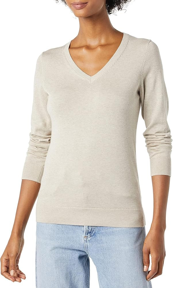 Amazon Essentials Women's Regular-Fit Lightweight Long-Sleeve V-Neck Sweater | Amazon (US)