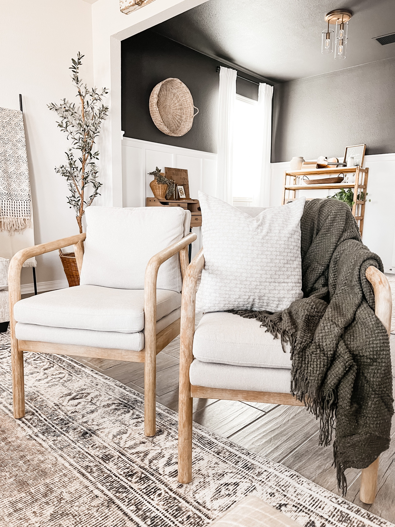 Living room decor

#LTKSeasonal #LTKhome #LTKFind