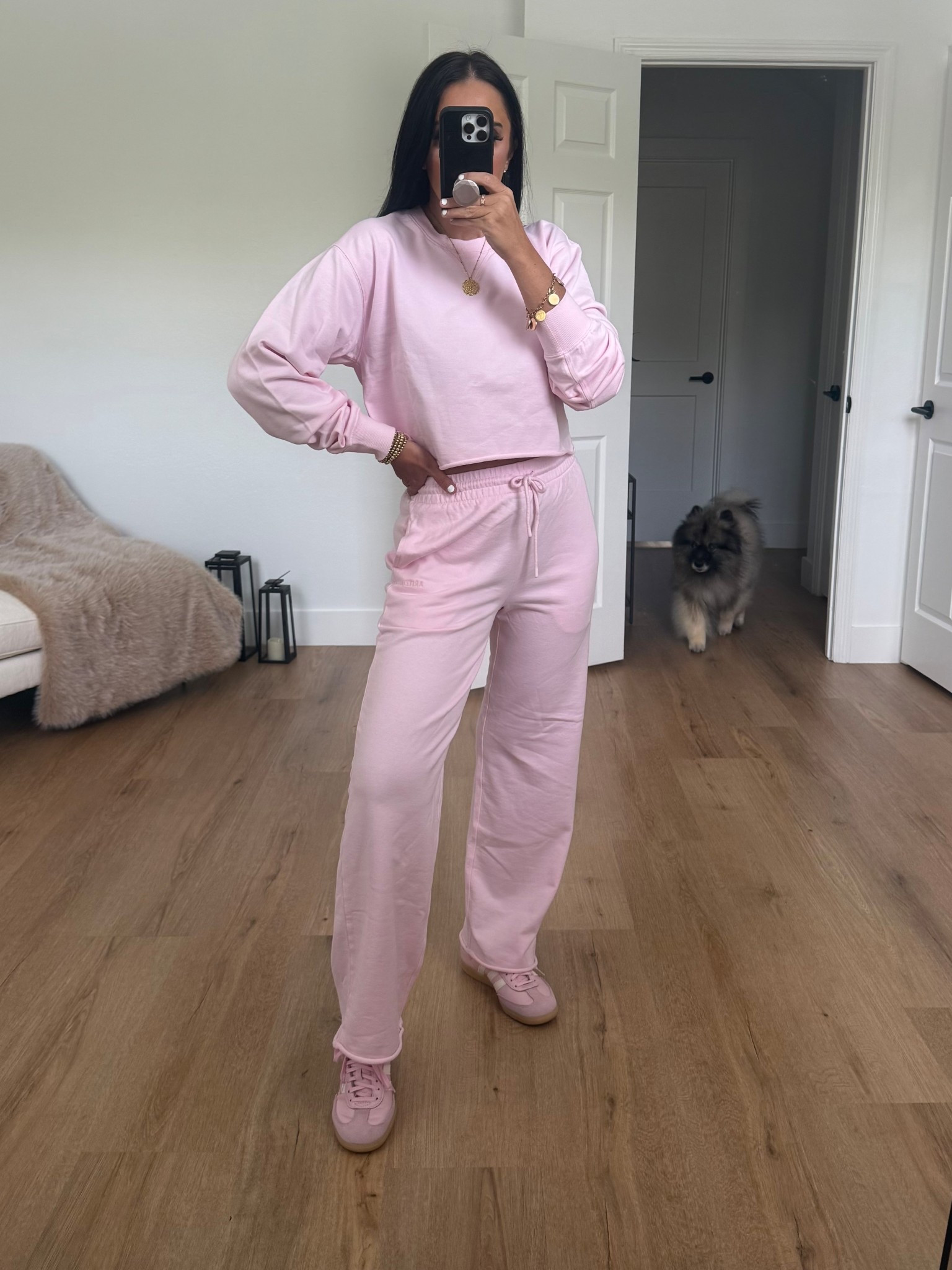 Terry Sweatfleece Perfect Raw-hem Sweatshirt. Aritzia Terry Sweatfleece Boyfriend Wide Sweatpant
