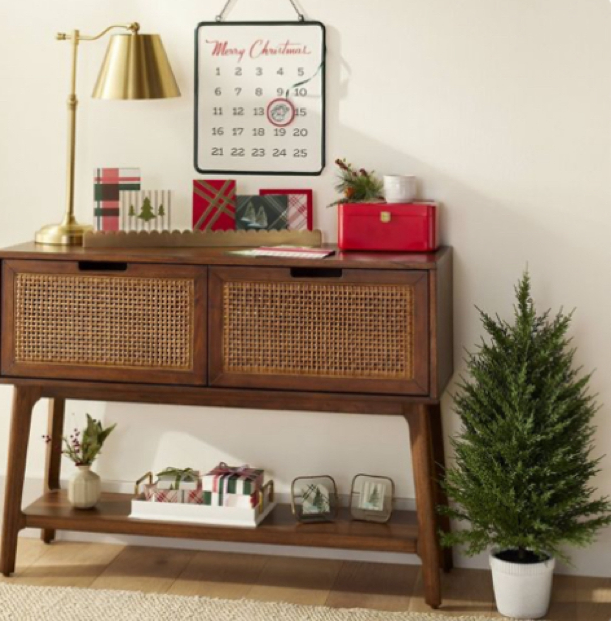 Christmas Card Holder
Hearth and Hand with Magnolia 