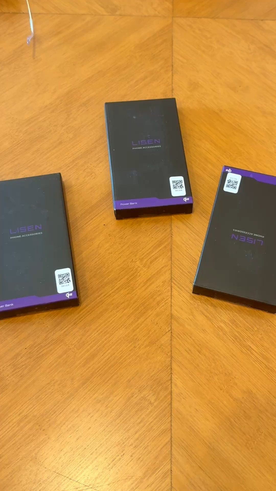 The portable charger perfect for the entire family…slim, magnetic, & only $20 @amazon!

Thank you @lisentech…they were just what we needed on our recent staycation!
