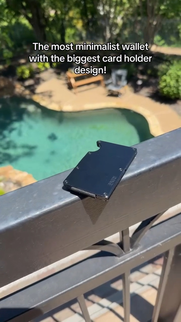 I can’t believe the durability and flexibility with the #ridgewallet 2.0! This is crazy! Must see! #kahladeals #fypシ