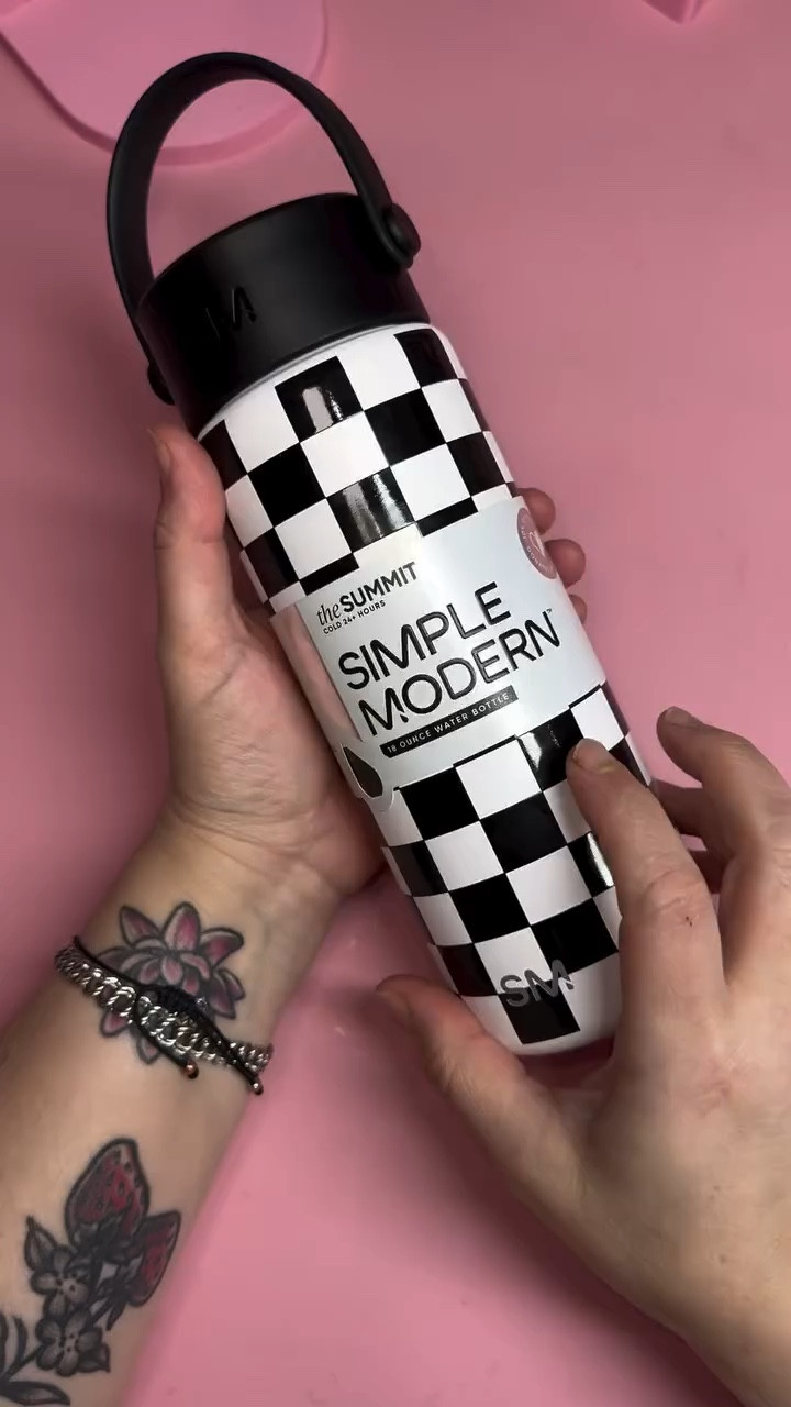 Still working on tumblers….custom orders are currently open. 

Everything used is linked on my bio 

#reelsinstagram #instareels #reels #asmr #customtumblers