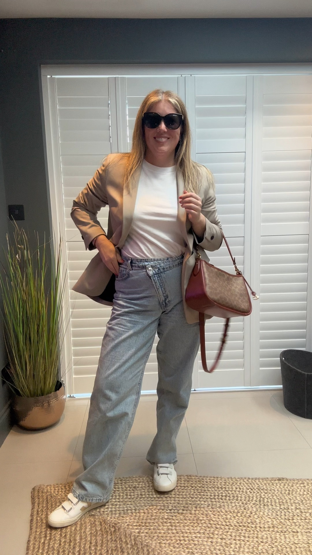 Spring outfit, wide leg jeans, neutral blazer

#LTKSeasonal #LTKstyletip #LTKeurope