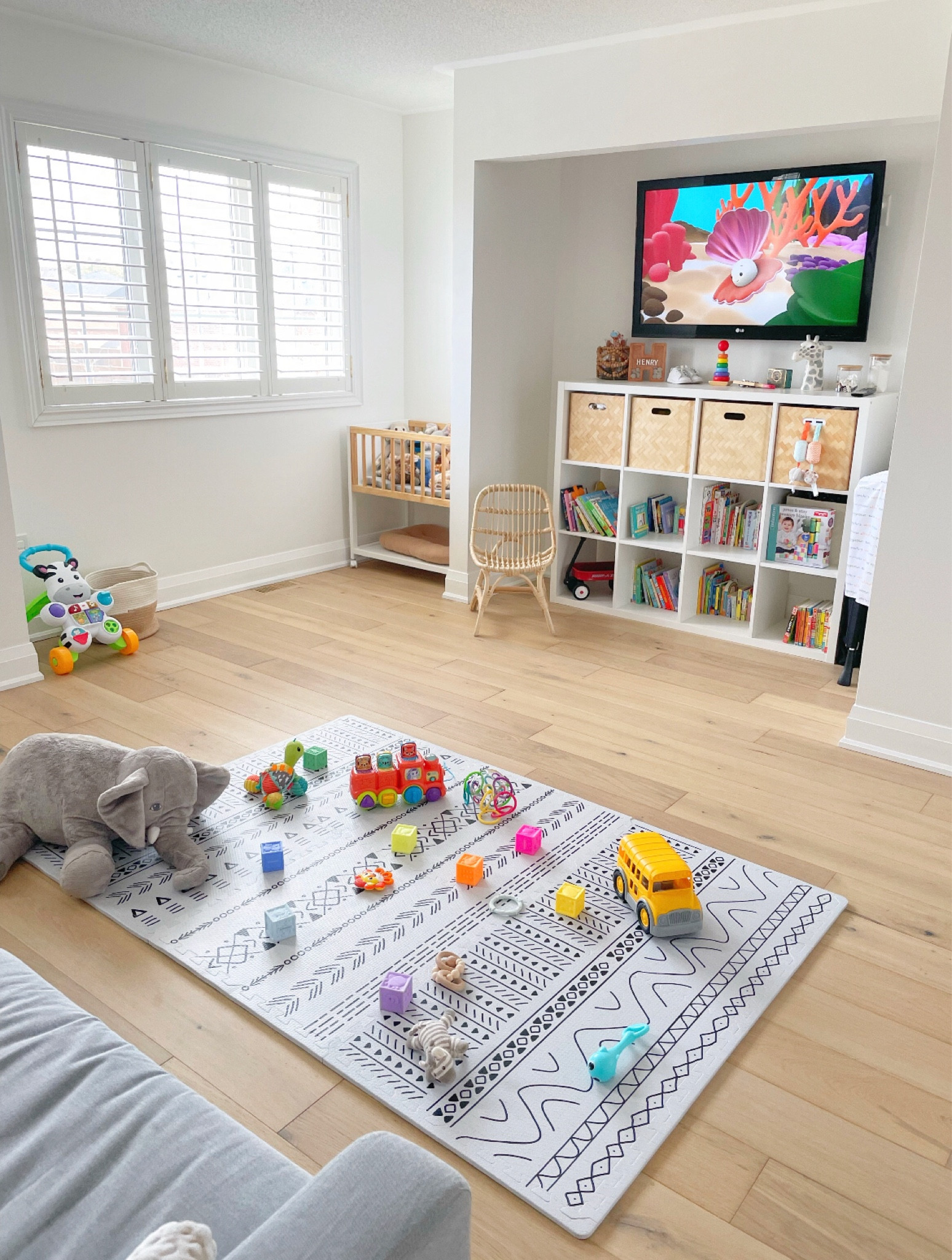 Bright Sunday Mornings ☀️
.
.
.
#playroom #playroominspo #kidsroom #kidsroomdecor 

#LTKbaby #LTKhome #LTKkids