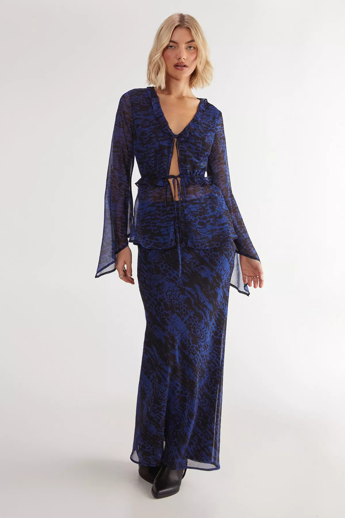 Snake Crinkle Chiffon Bias Maxi Skirt | Nasty Gal US