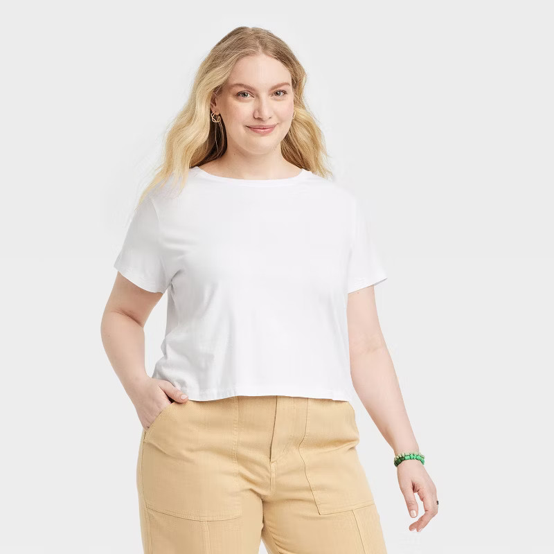 Women's Shrunken Short Sleeve T-Shirt - Universal Thread™ | Target