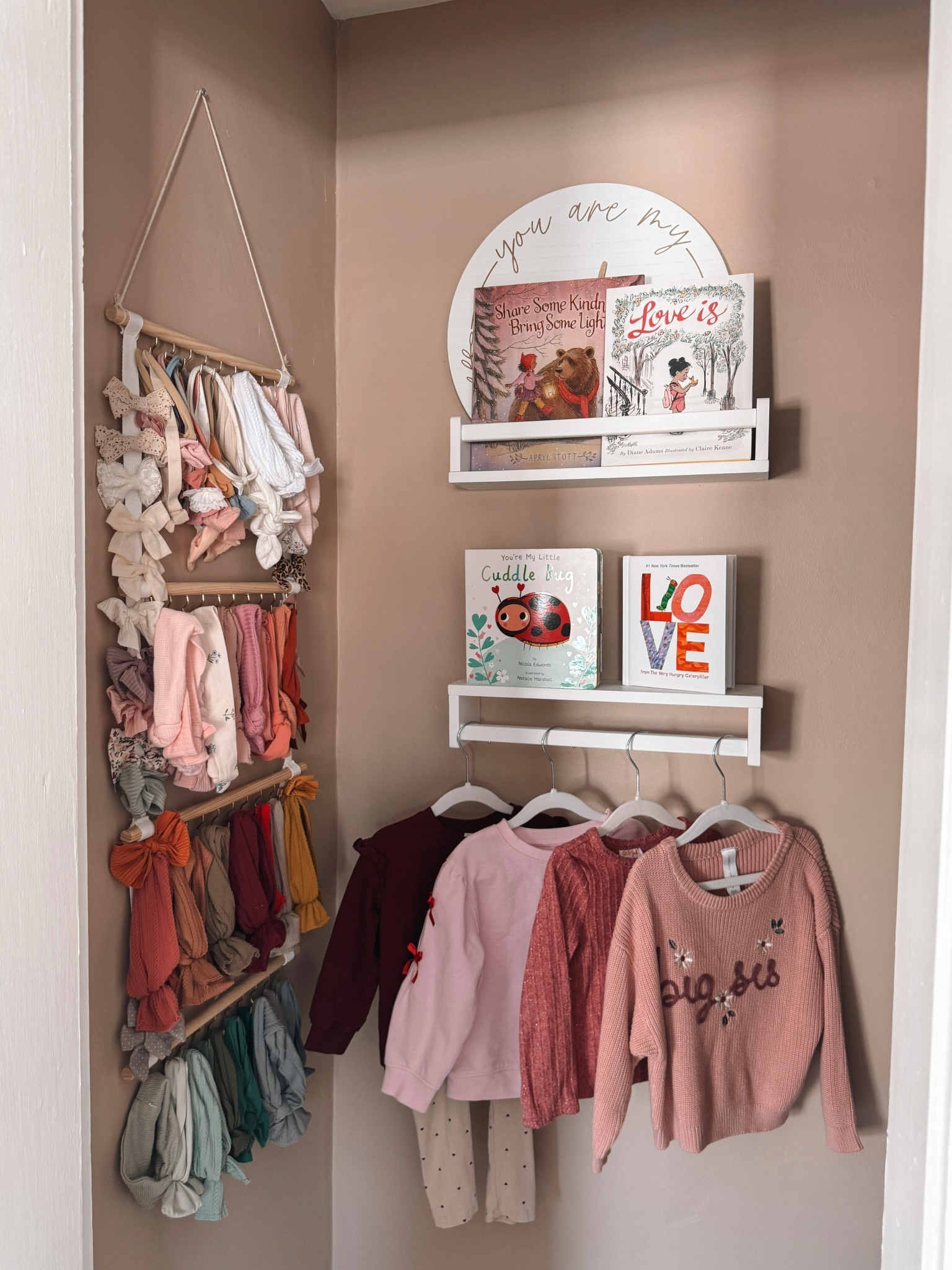 Having this little area to display February books and outfits for my toddler has been such a lifesaver! It makes grabbing books andestseller clothes easy and helps me remember to get use out of the cute seasonal clothes before the season is over💌

Winter Outfits, Seasonal Outfits, Toddler Fashion, Toddler Style, Toddler Outfits, Toddler Girl, February Books, Picture Books, Baby Room, Nursery, Seasonal Decor, Winter Decor, Winter Books#LTKValentine

#LTKKids #LTKBaby #LTKmomlife