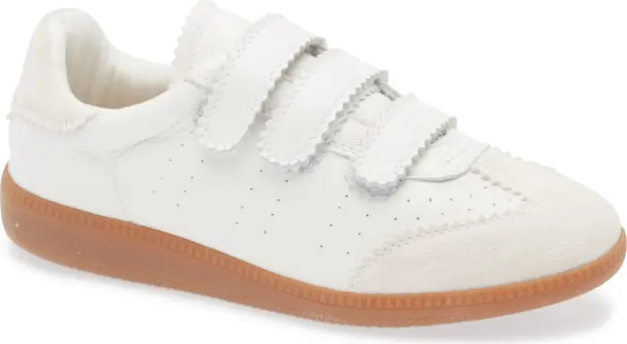 Momentum Sneaker (Women) | Nordstrom Rack