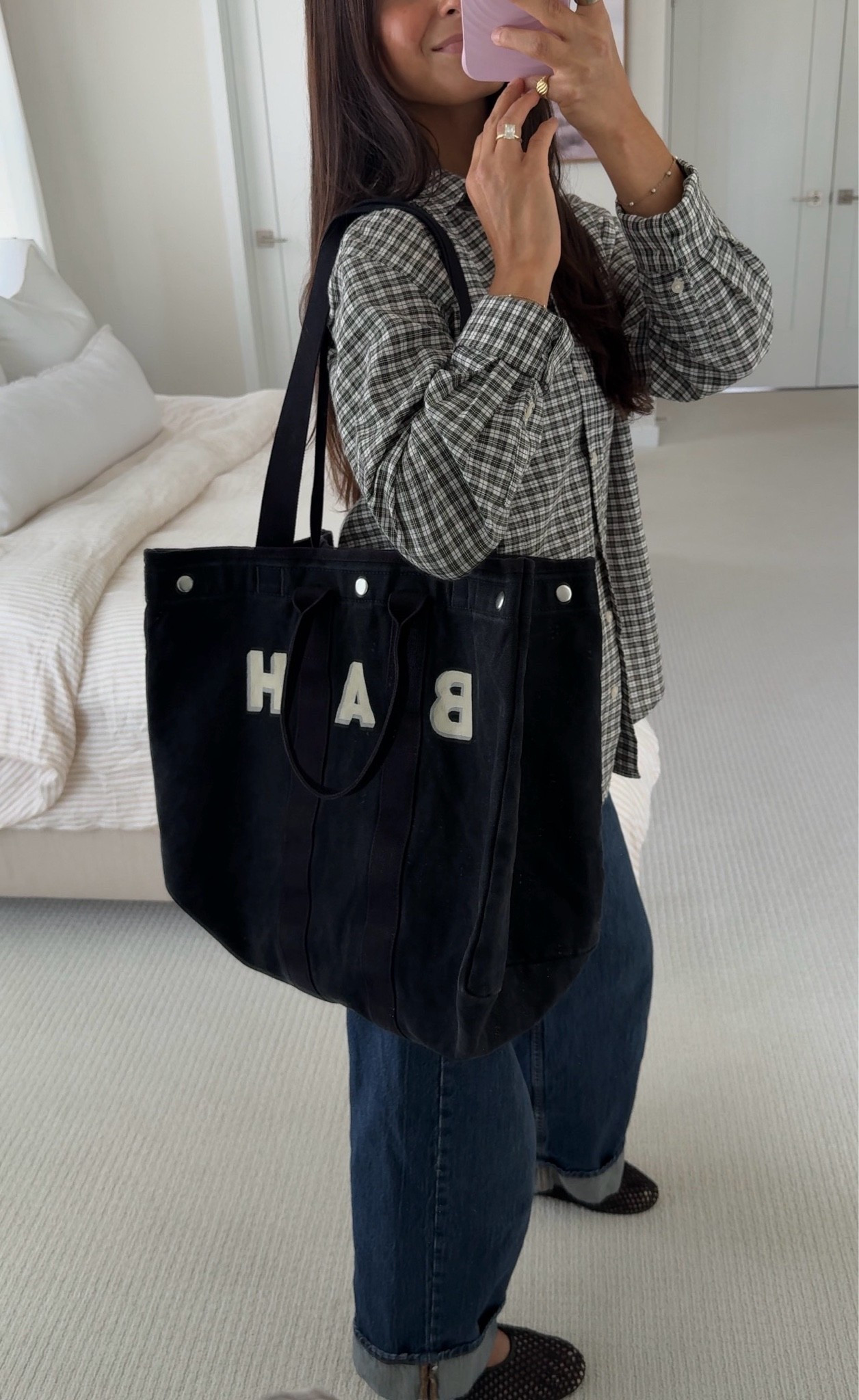 wearing size XS in top & 25 short in pants! My favorite work bag

#LTKdayinmylife #LTKgrwm #LTKootd