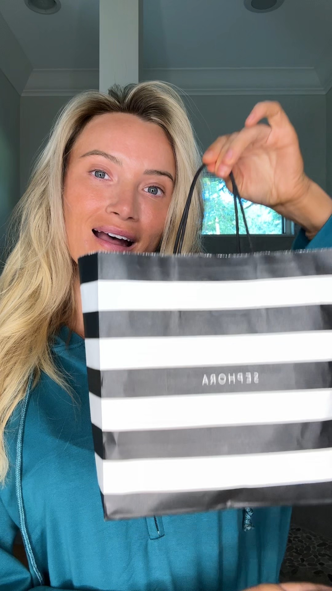 Full face of makeup with everything I got at the Sephora sale! 

Hourglass vanish primer
Georgio Armani luminous silk (6.5)
Hous labs concealer (13)
Westman atelier contour (biscuit)
Rare beauty bronzing stick (happy sol)
Rhode pocket blush (piggy)
Rare beauty blush (hope)
Milk setting spray 
Haus labs powder bronzer (medium)
Tower 28 blush (samo spritzer)
Too faced chocolate eyeliner
Kosas Cloud setting powder (pink)
Sephora setting spray
Kosas cloud setting spray


#LTKGiftGuide #LTKSaleAlert #LTKBeauty